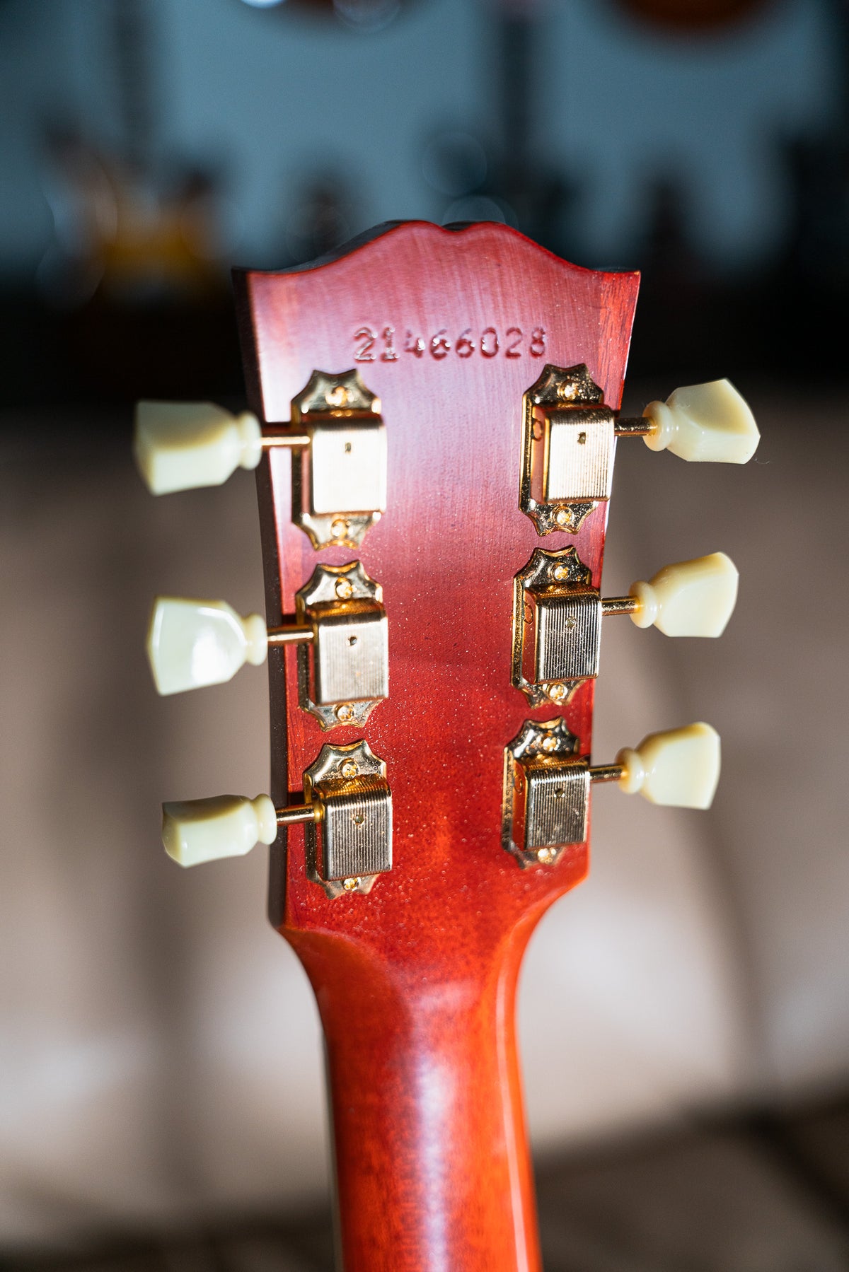 Gibson Custom 1960 Hummingbird Reissue Heritage Cherry Sunburst