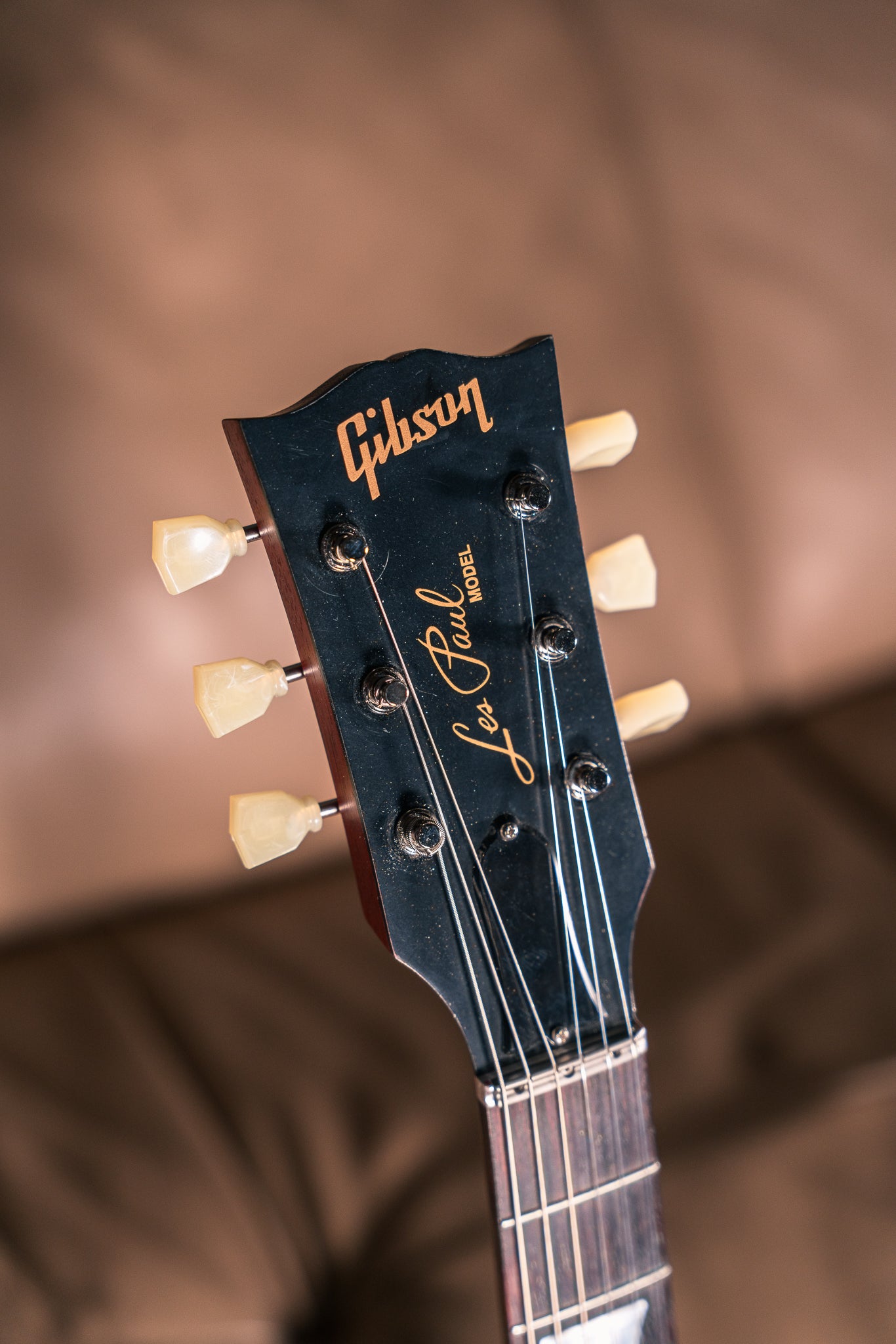 Gibson - 2016 - Les Paul Studio Faded HP in Wine Red