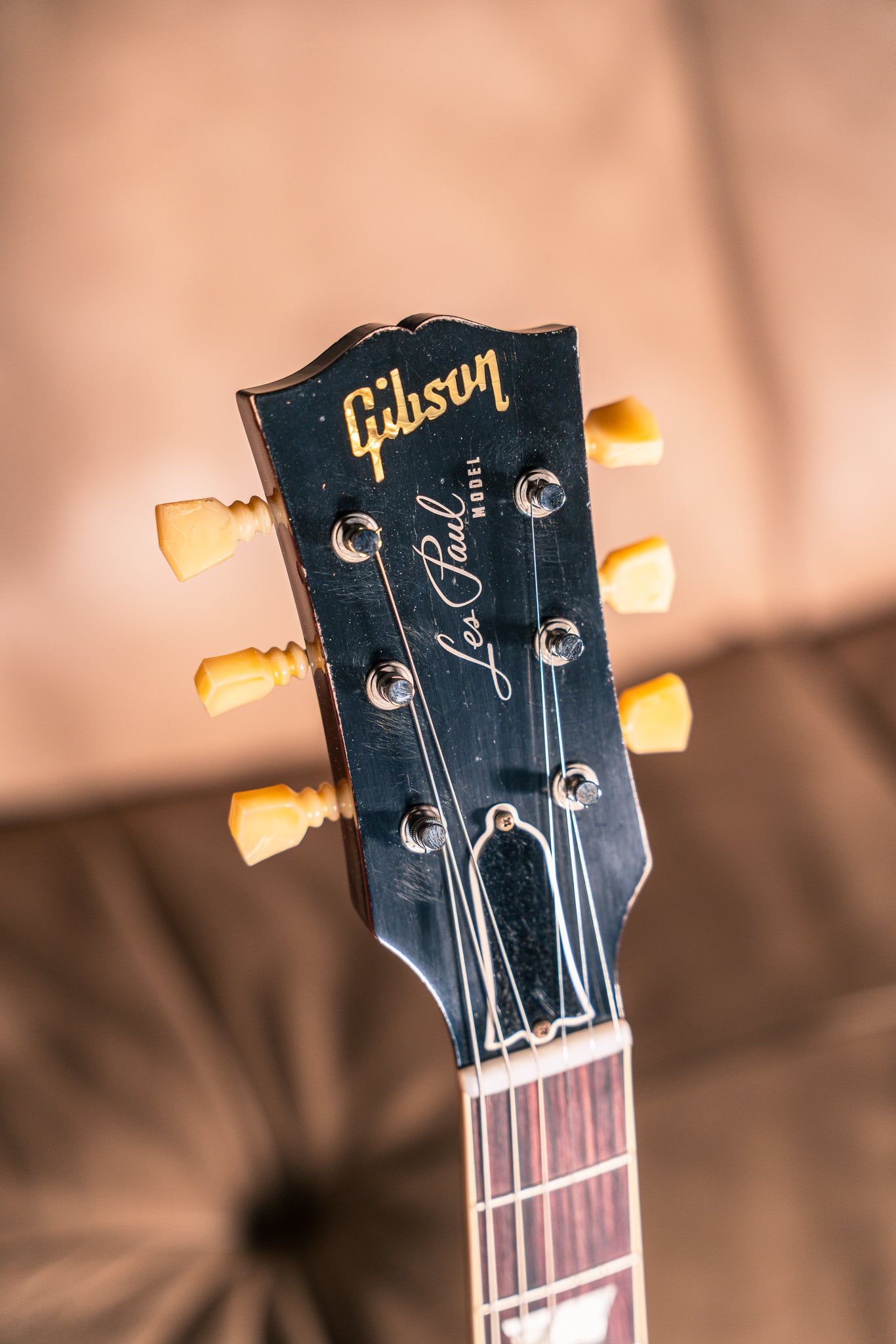 Gibson "Beauty of the Burst" Page 138 Les Paul Standard