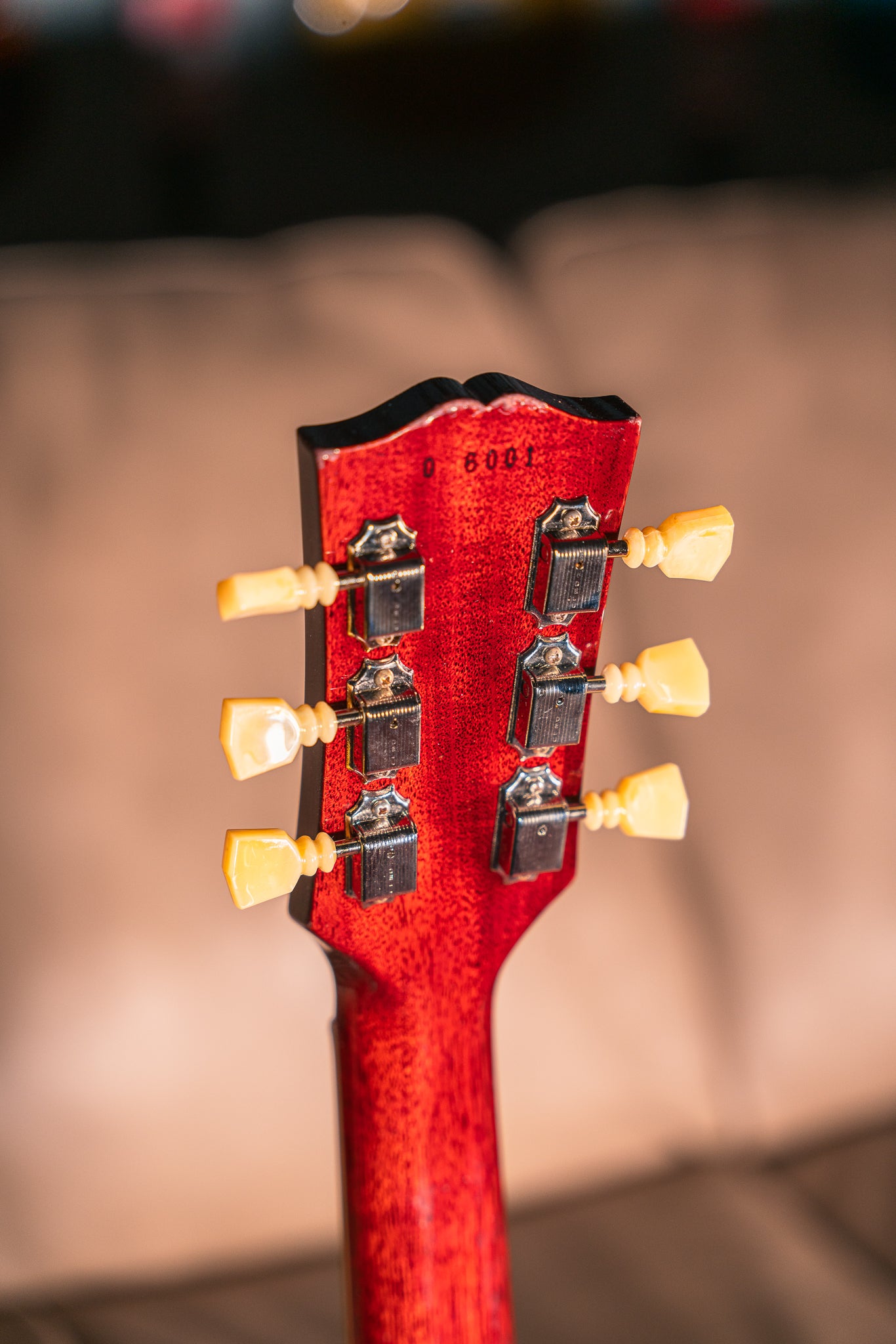 Gibson "Beauty of the Burst" Page 138 Les Paul Standard