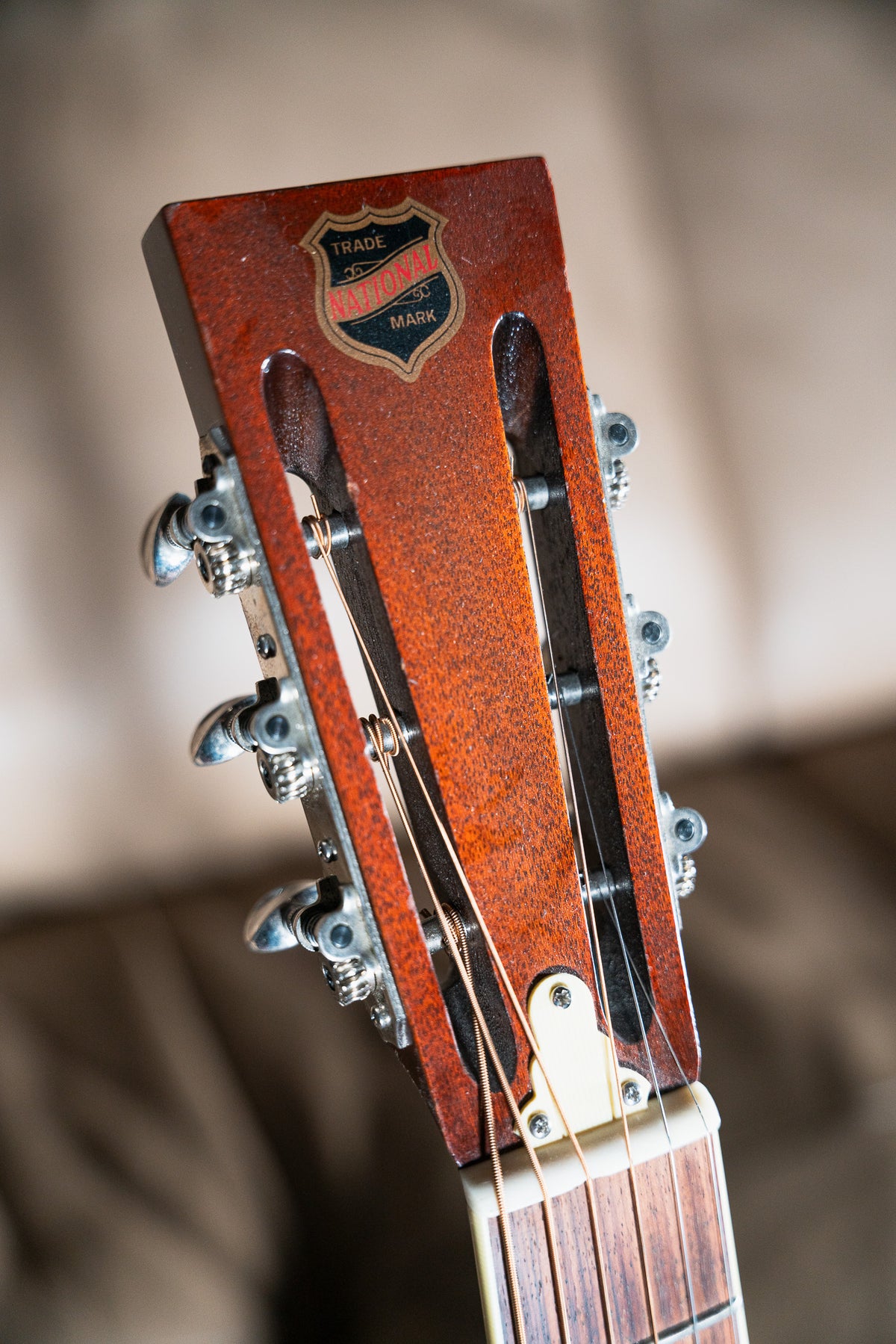 National Delphi with Neck Heel Repair Pre-Owned.