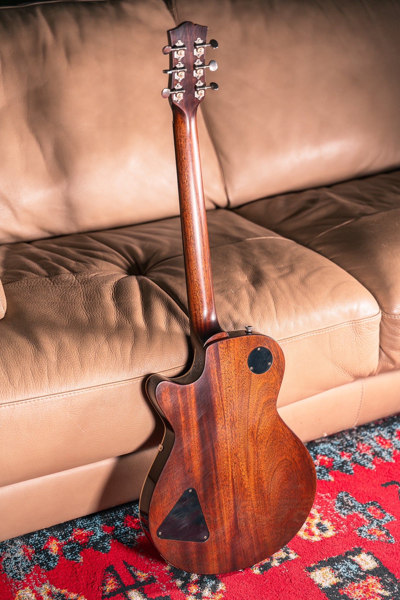 Collings 470 JL in Antiqued Black - Fixed Tailpiece