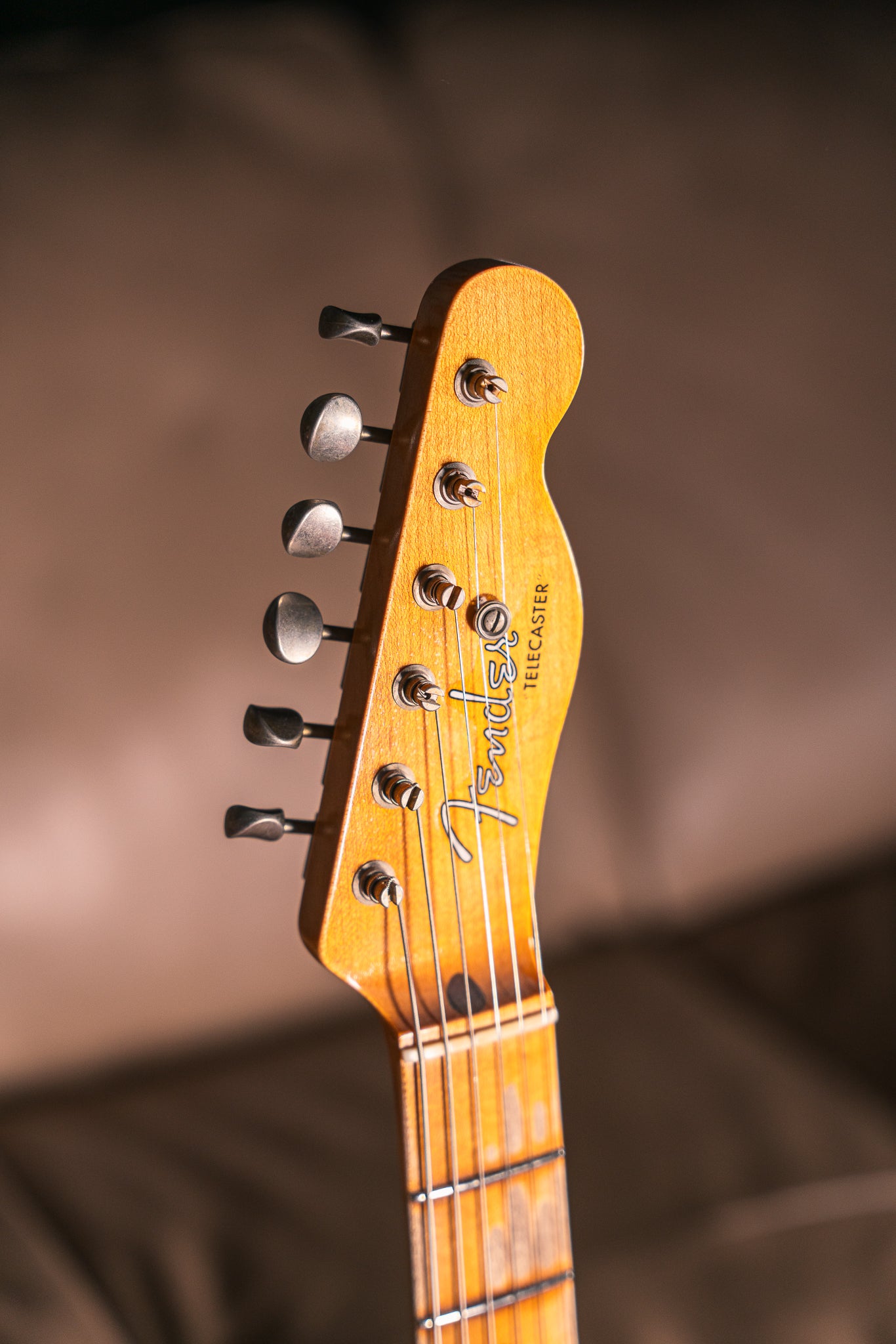 Fender Custom Shop '52 Telecaster Journeyman Relic in Aged Nocaster Blonde