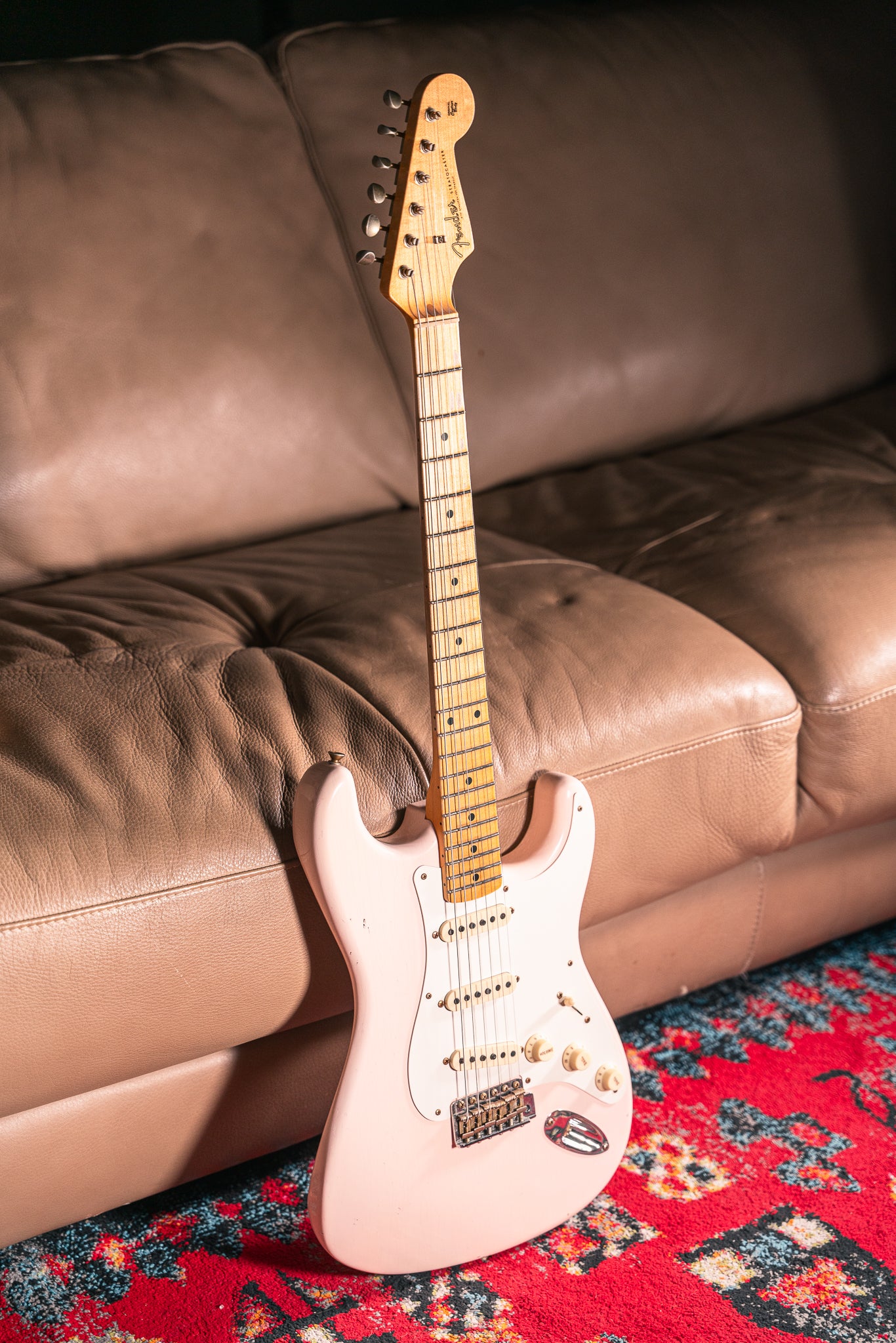 Fender Custom Shop LTD '57 Stratocaster Journeyman Relic in Super Faded Aged Shell Pink