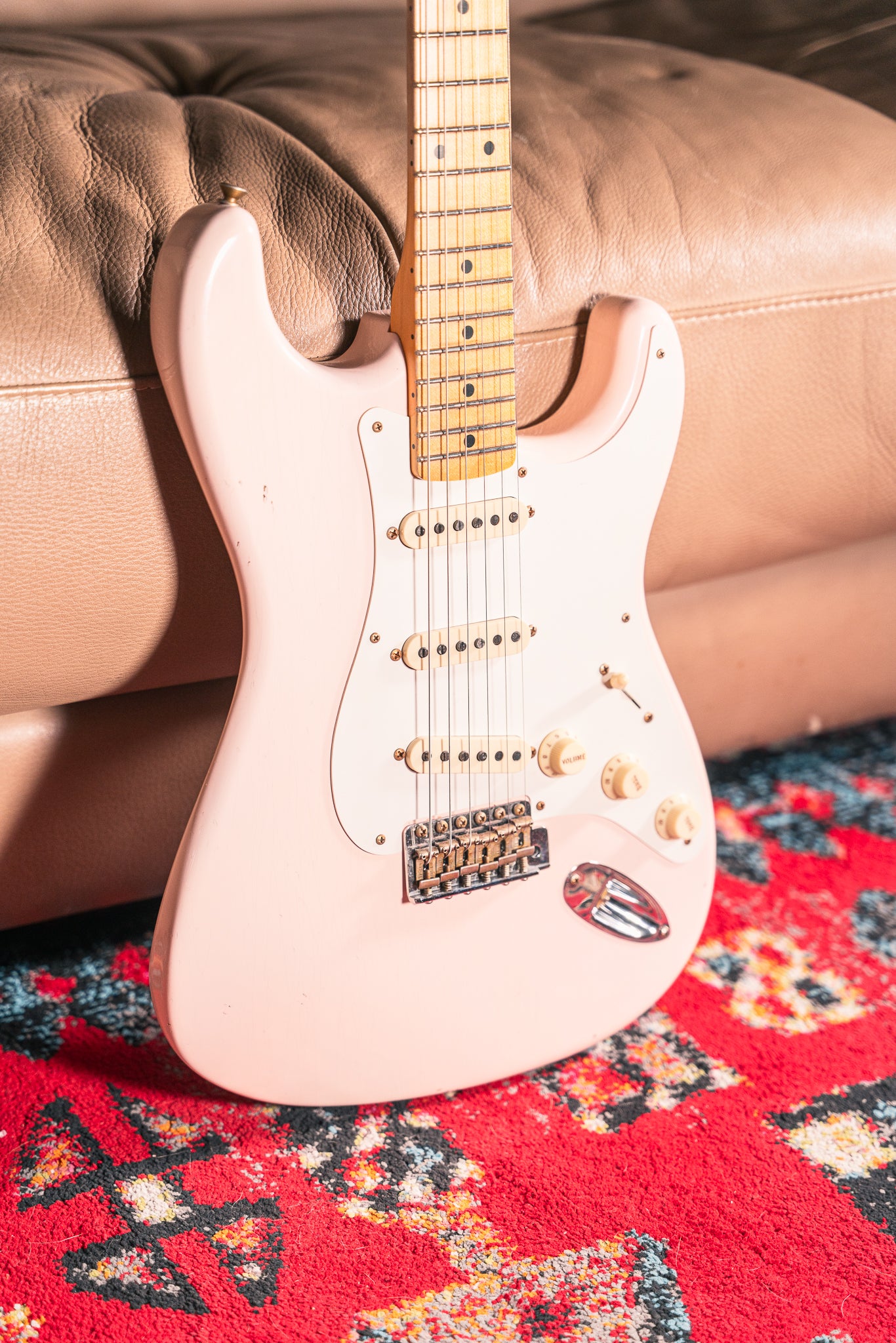 Fender Custom Shop LTD '57 Stratocaster Journeyman Relic in Super Faded Aged Shell Pink