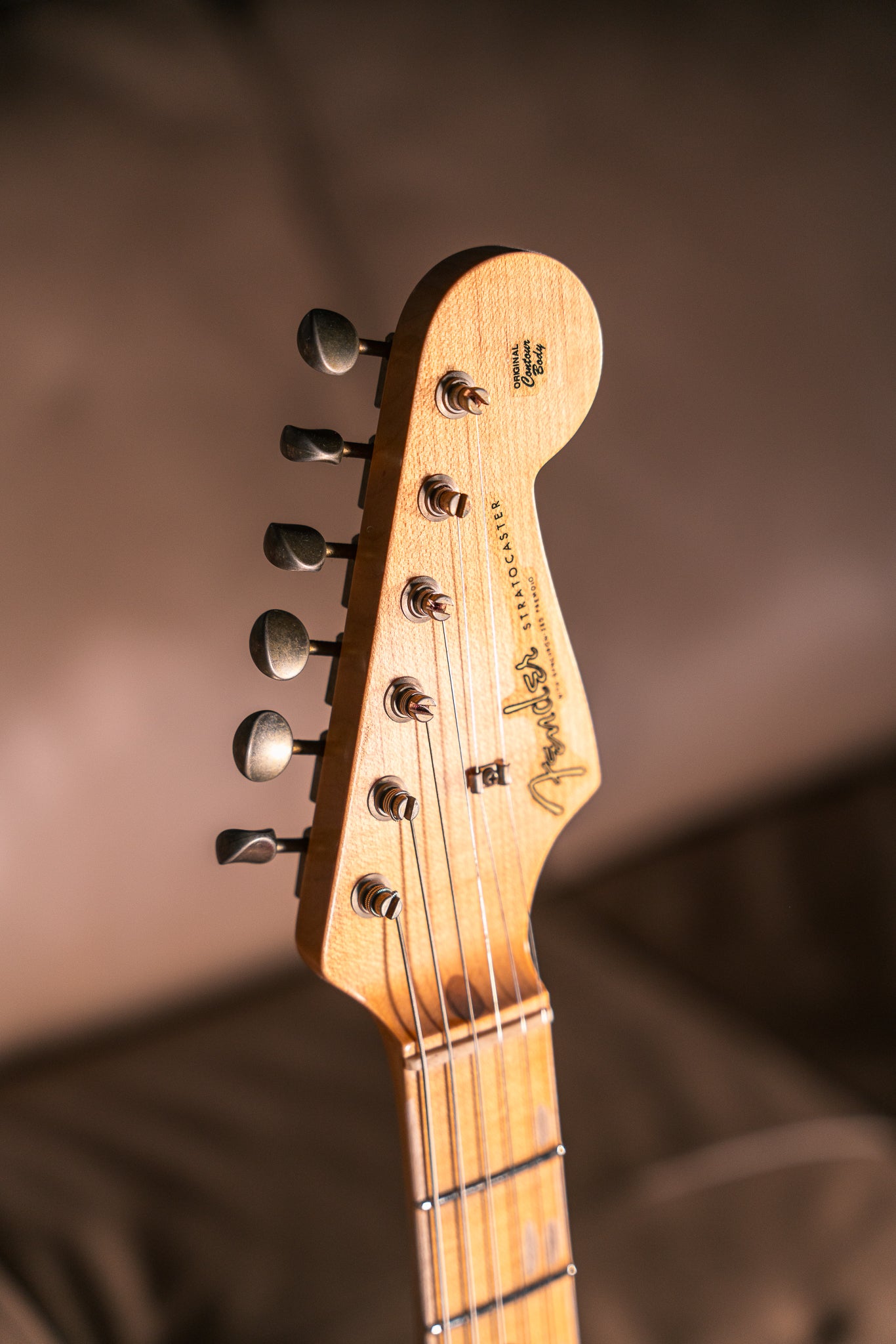 Fender Custom Shop LTD '57 Stratocaster Journeyman Relic in Super Faded Aged Shell Pink