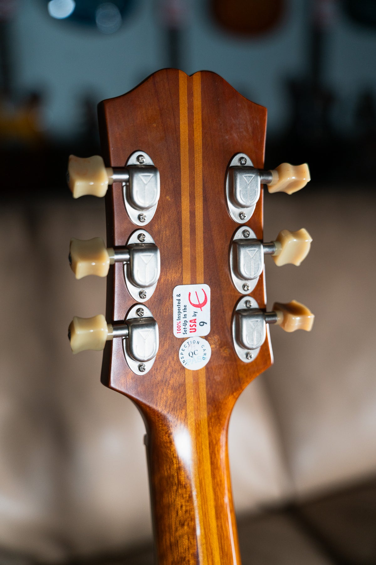 Epiphone Masterbuilt Deluxe/VN Archtop Pre-Owned