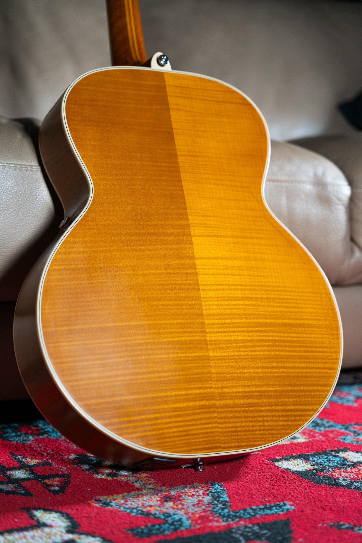 Epiphone Masterbuilt Deluxe/VN Archtop Pre-Owned