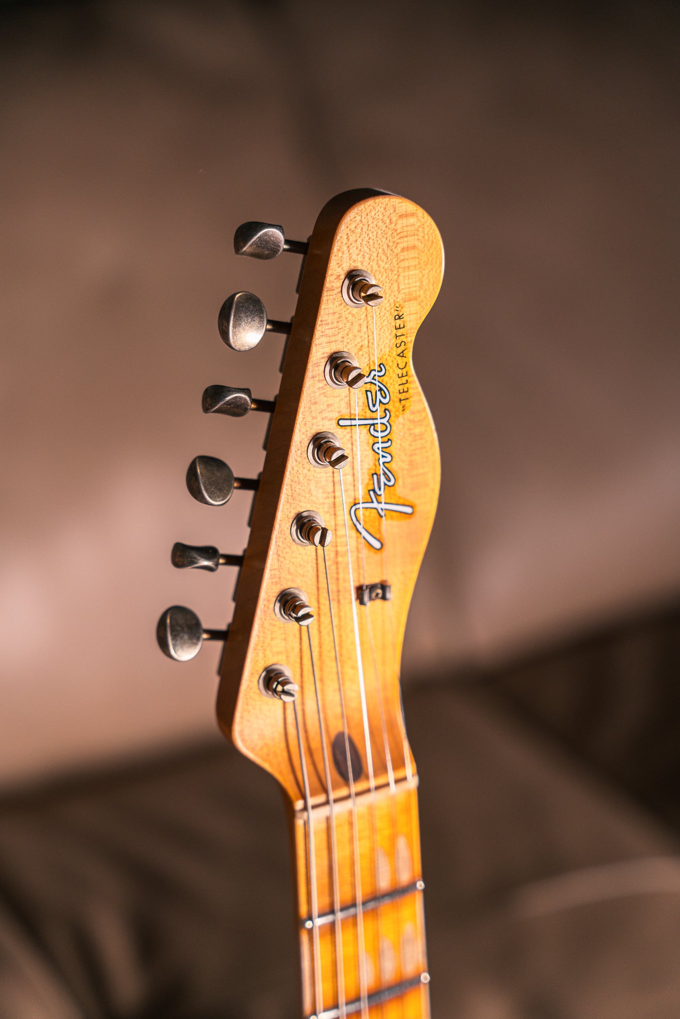 Fender Custom Shop '58 Telecaster Journeyman Relic in Wide-Fade 3-Color Sunburst