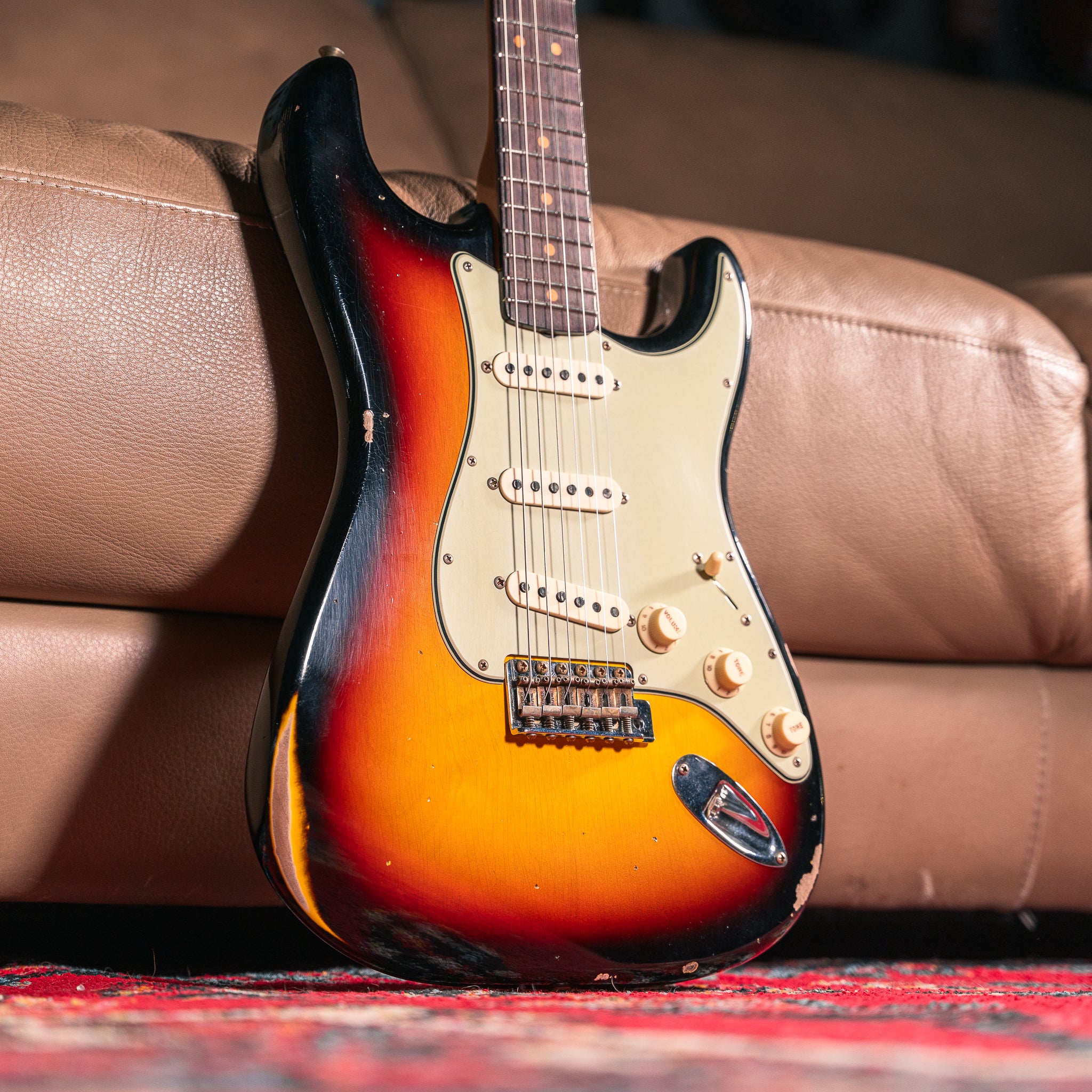 Fender Custom Shop LTD '63 Stratocaster Relic in 3-Tone Sunburst