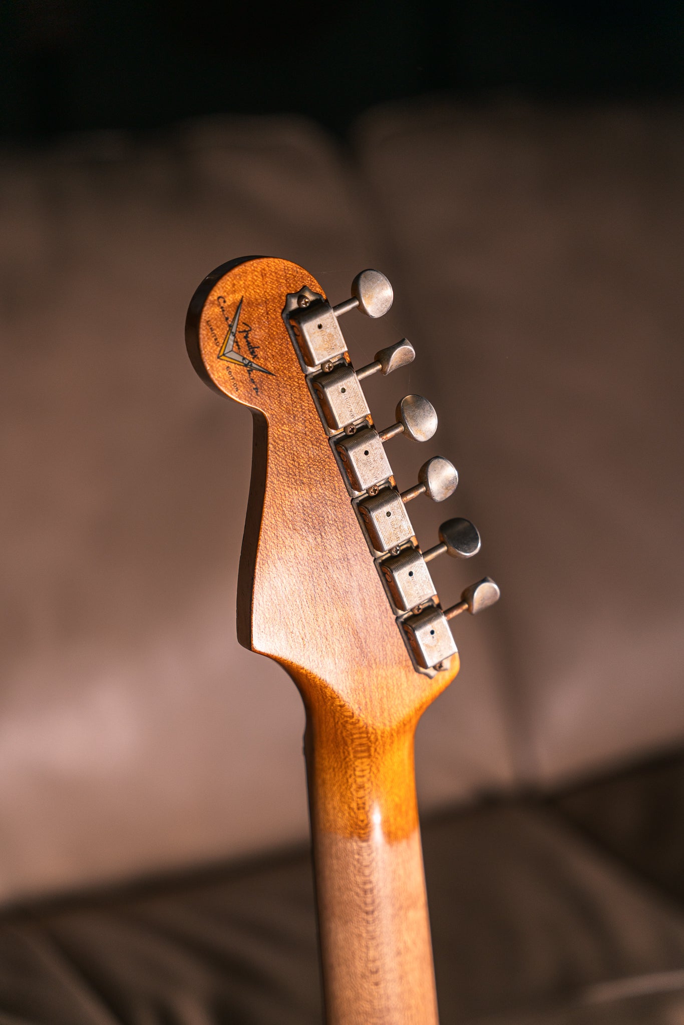 Fender Custom Shop LTD '63 Stratocaster Relic in 3-Tone Sunburst