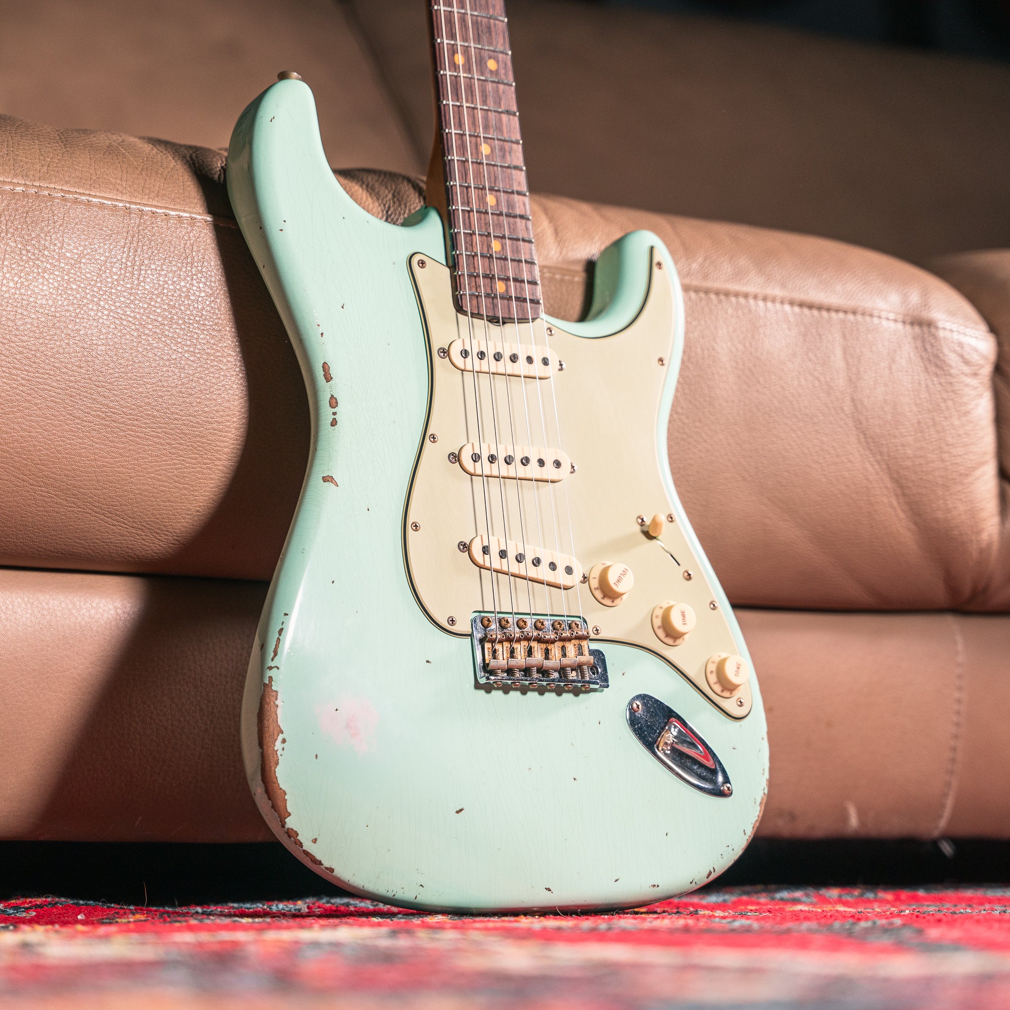 Fender Custom Shop LTD '63 Stratocaster Relic in Super Faded Aged Surf Green