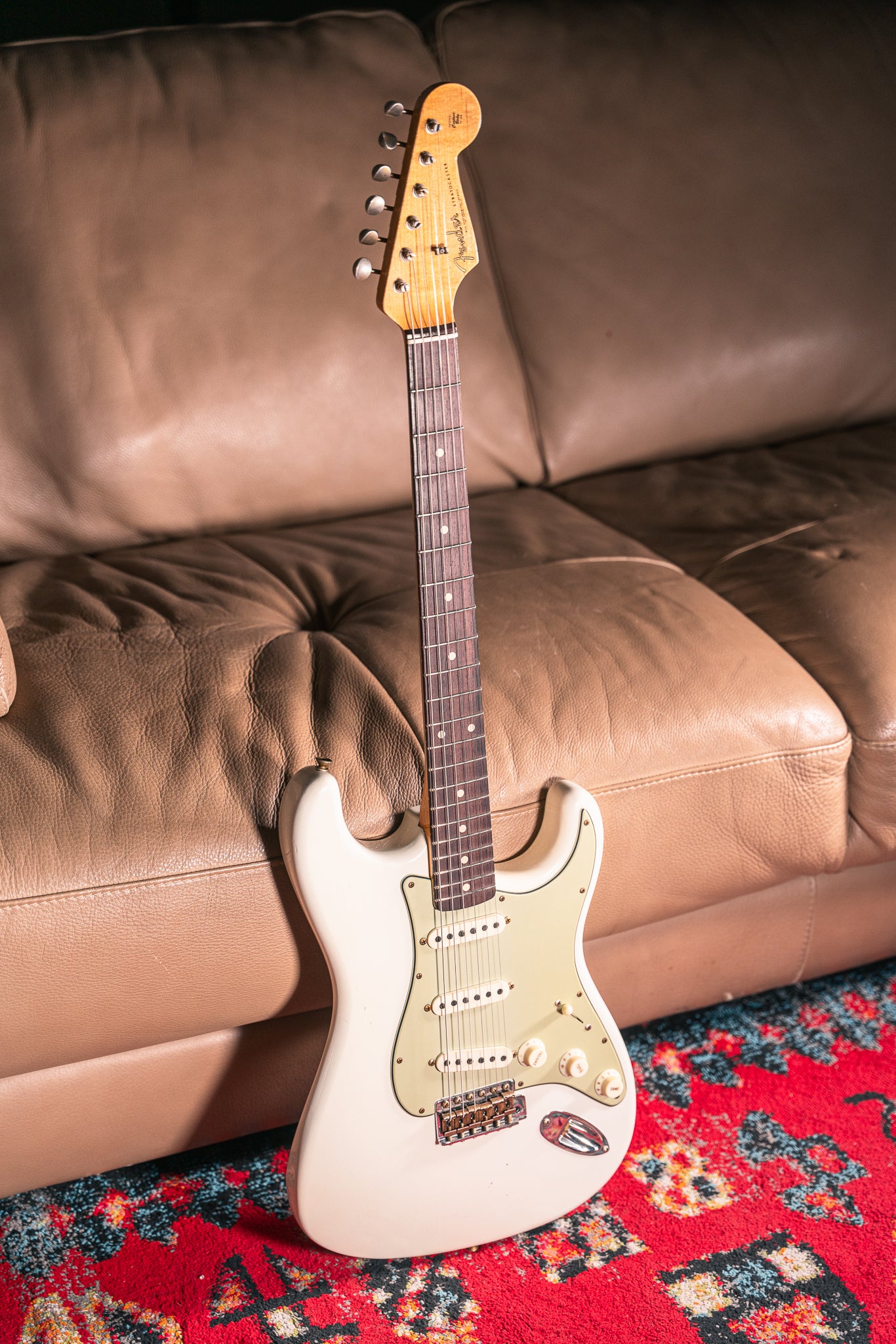 Fender Custom Shop LTD 62/63 Stratocaster Journeyman Relic in Aged Olympic White