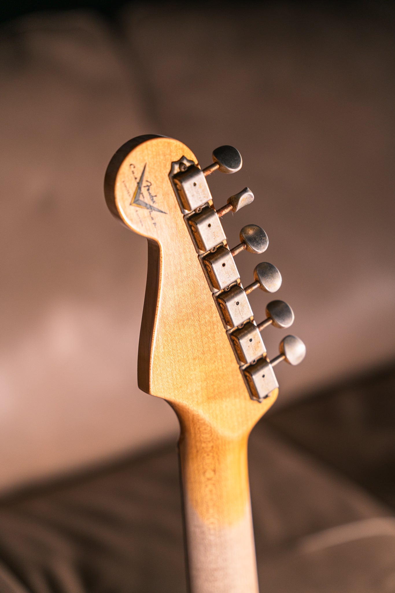 Fender Custom Shop LTD 62/63 Stratocaster Journeyman Relic in Aged Olympic White