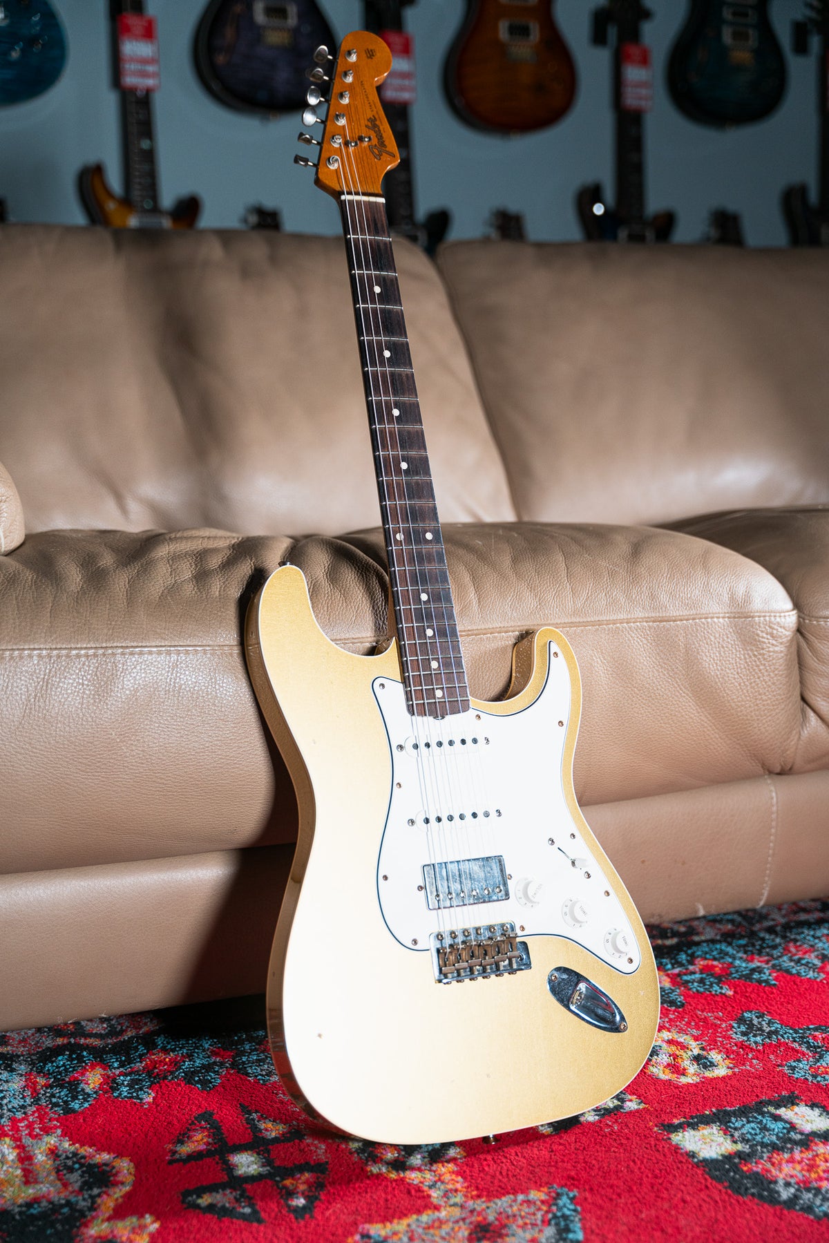Fender CS Gold Double Bound Strat Aged Pre-Owned