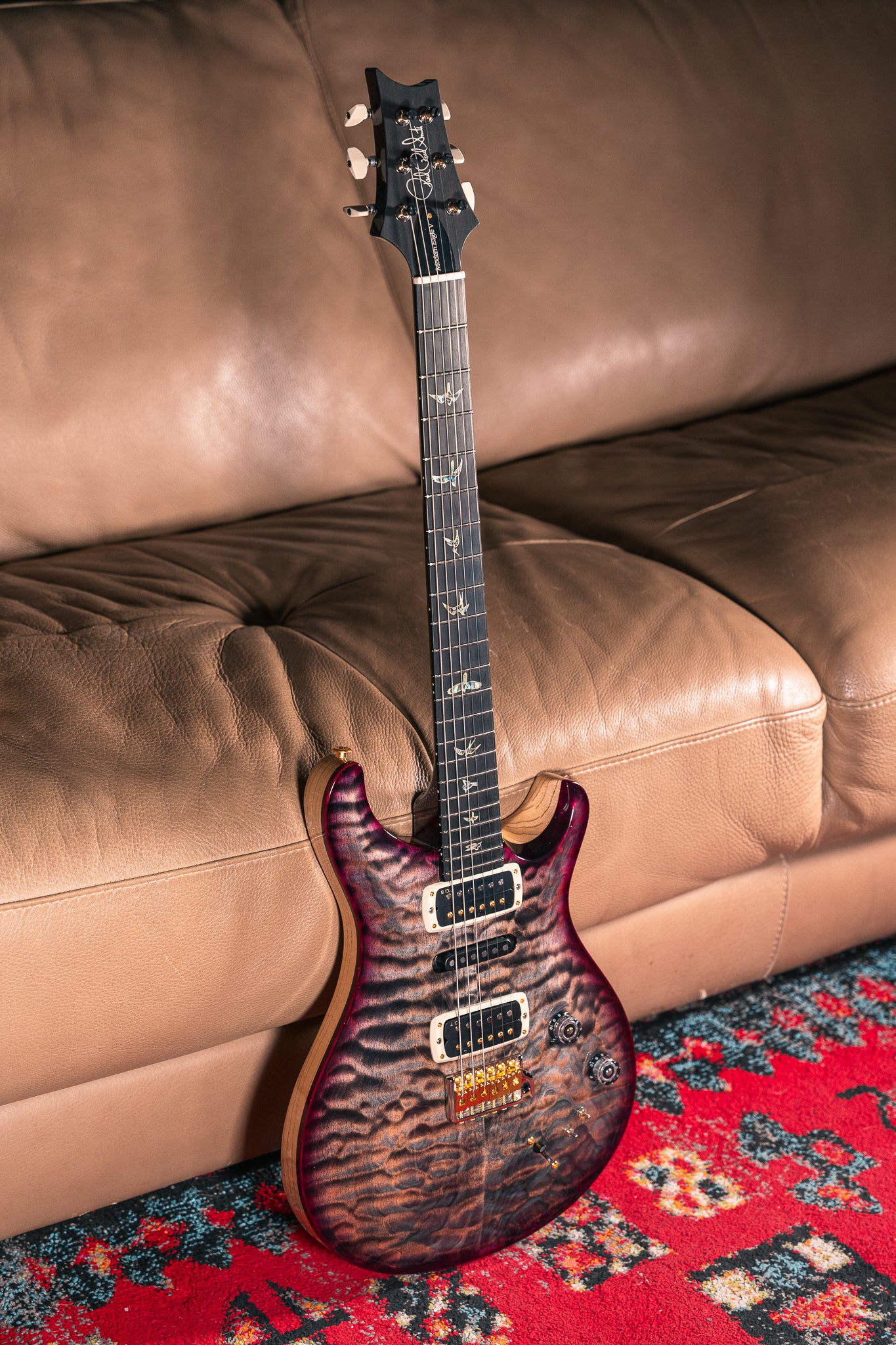 PRS Wood Library Modern Eagle V 10-Top in Charcoal Purple Wrap Burst