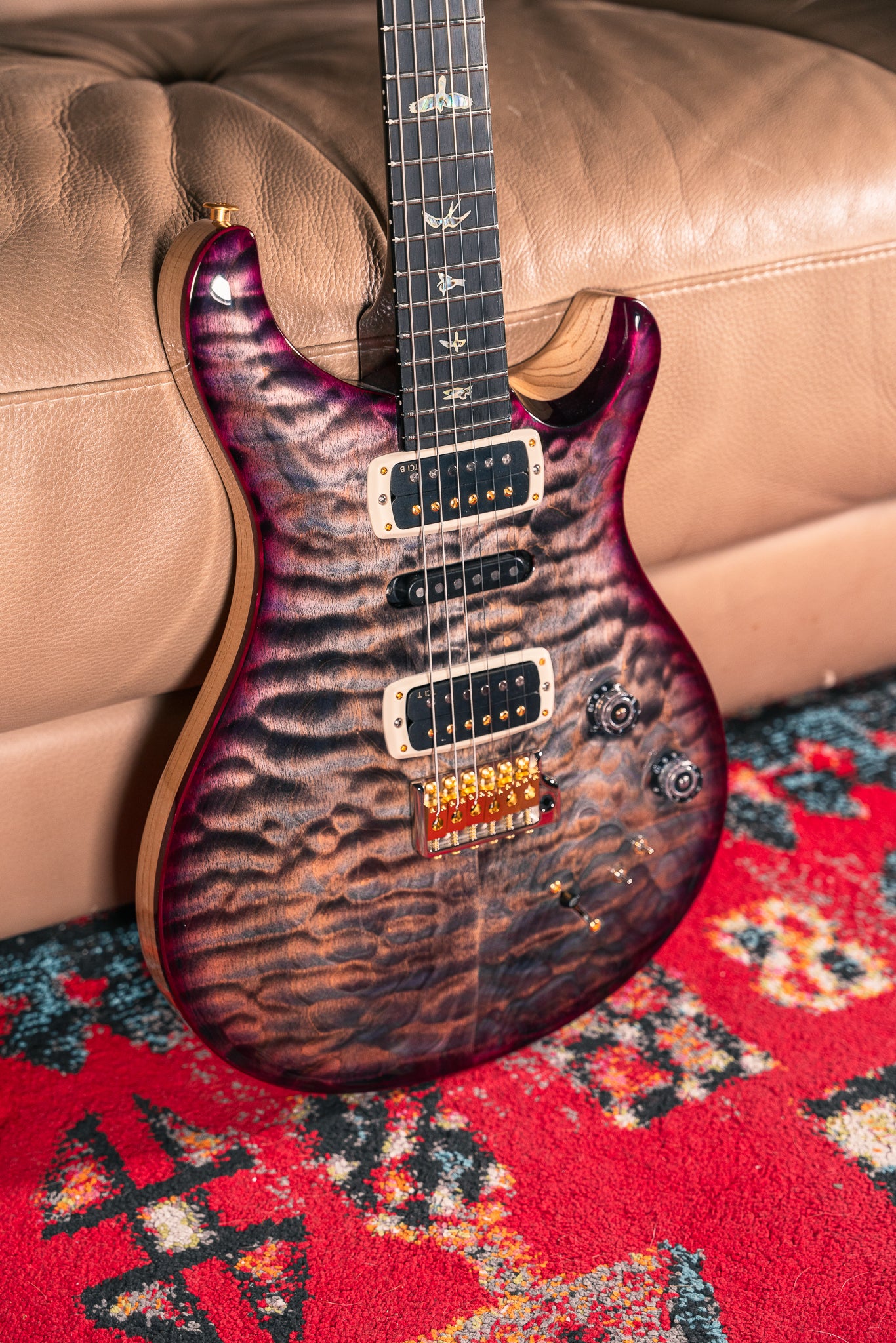 PRS Wood Library Modern Eagle V 10-Top in Charcoal Purple Wrap Burst