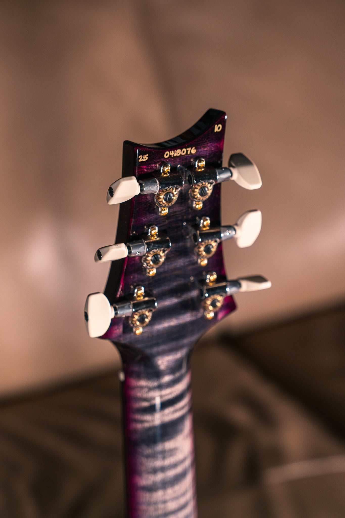 PRS Wood Library Modern Eagle V 10-Top in Charcoal Purple Wrap Burst