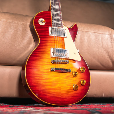 Gibson Beauty of the Burst Page 74 '59 Les Paul Standard VOS