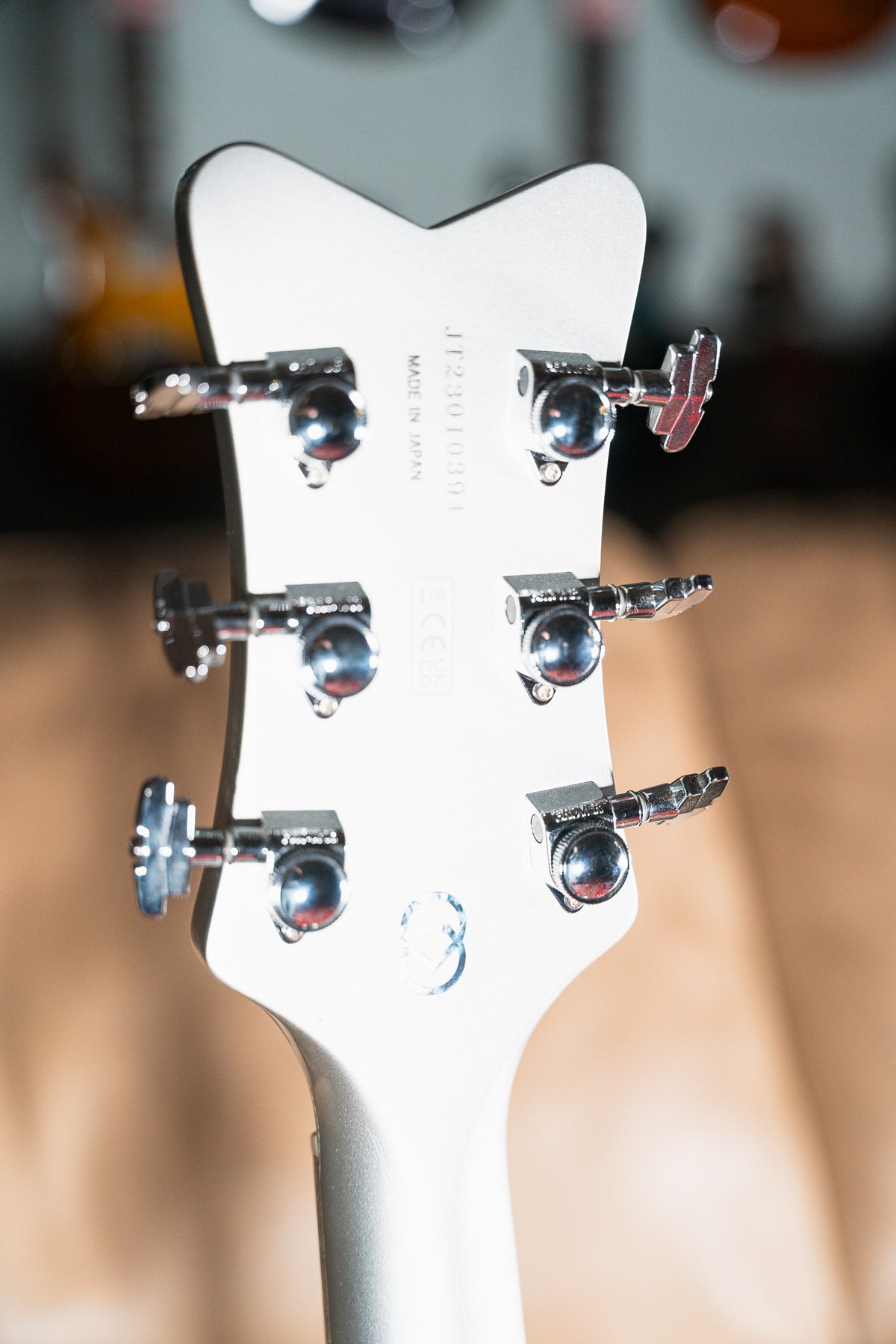 Gretsch G6136T-140 LTD 140th Double Platinum Falcon with String-Thru Bigsby Pre-Owned