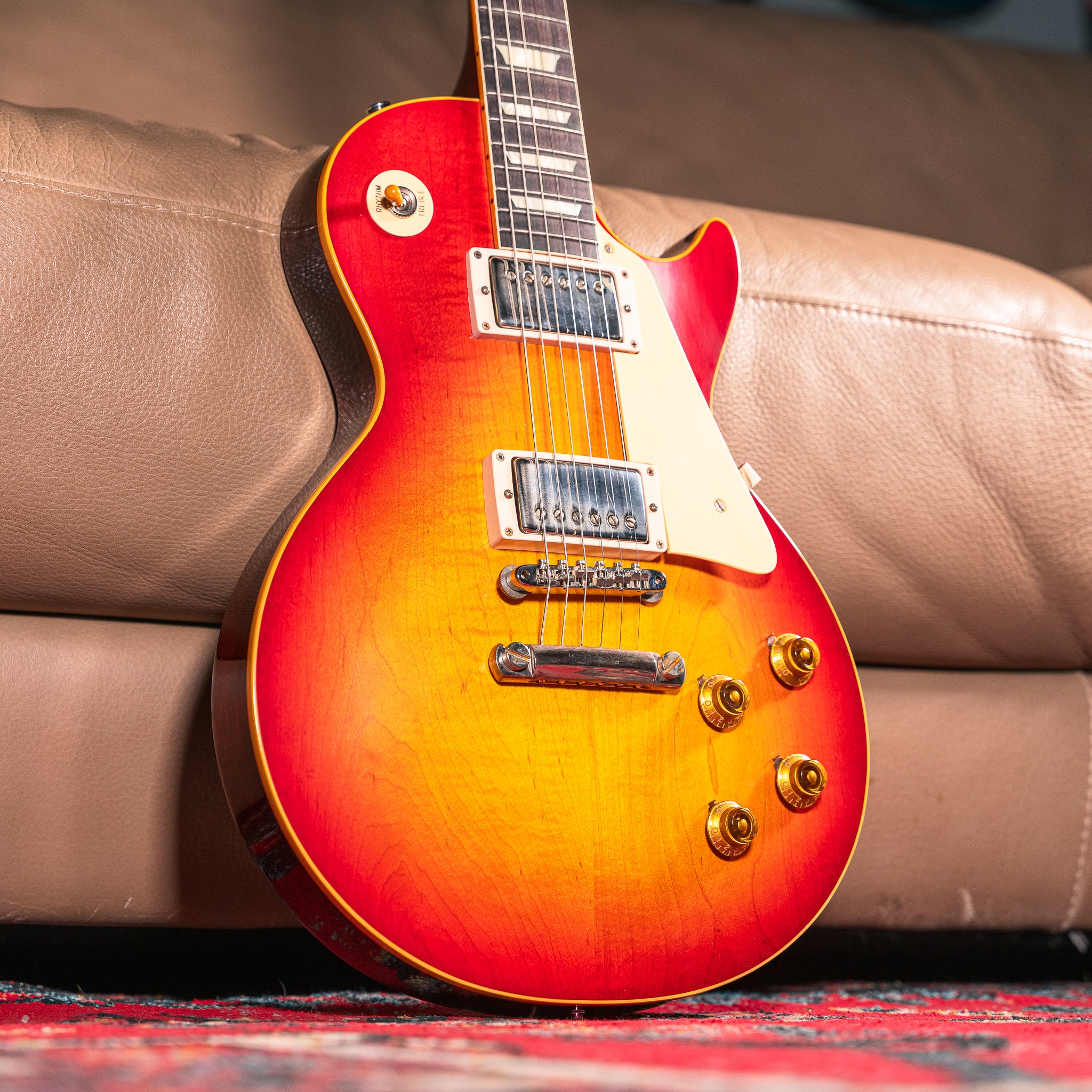 Gibson Custom '58 Les Paul Standard in Washed Cherry Sunburst VOS