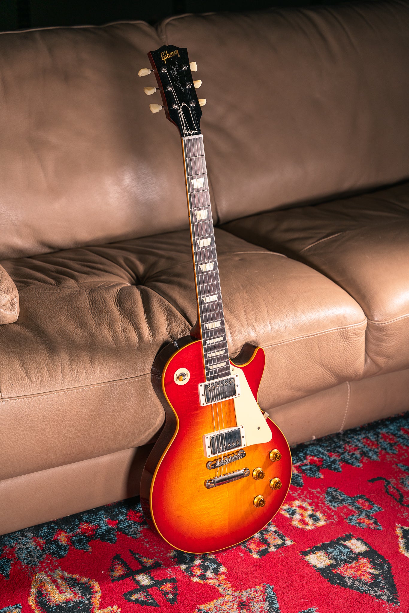 Gibson Custom '58 Les Paul Standard in Washed Cherry Sunburst VOS