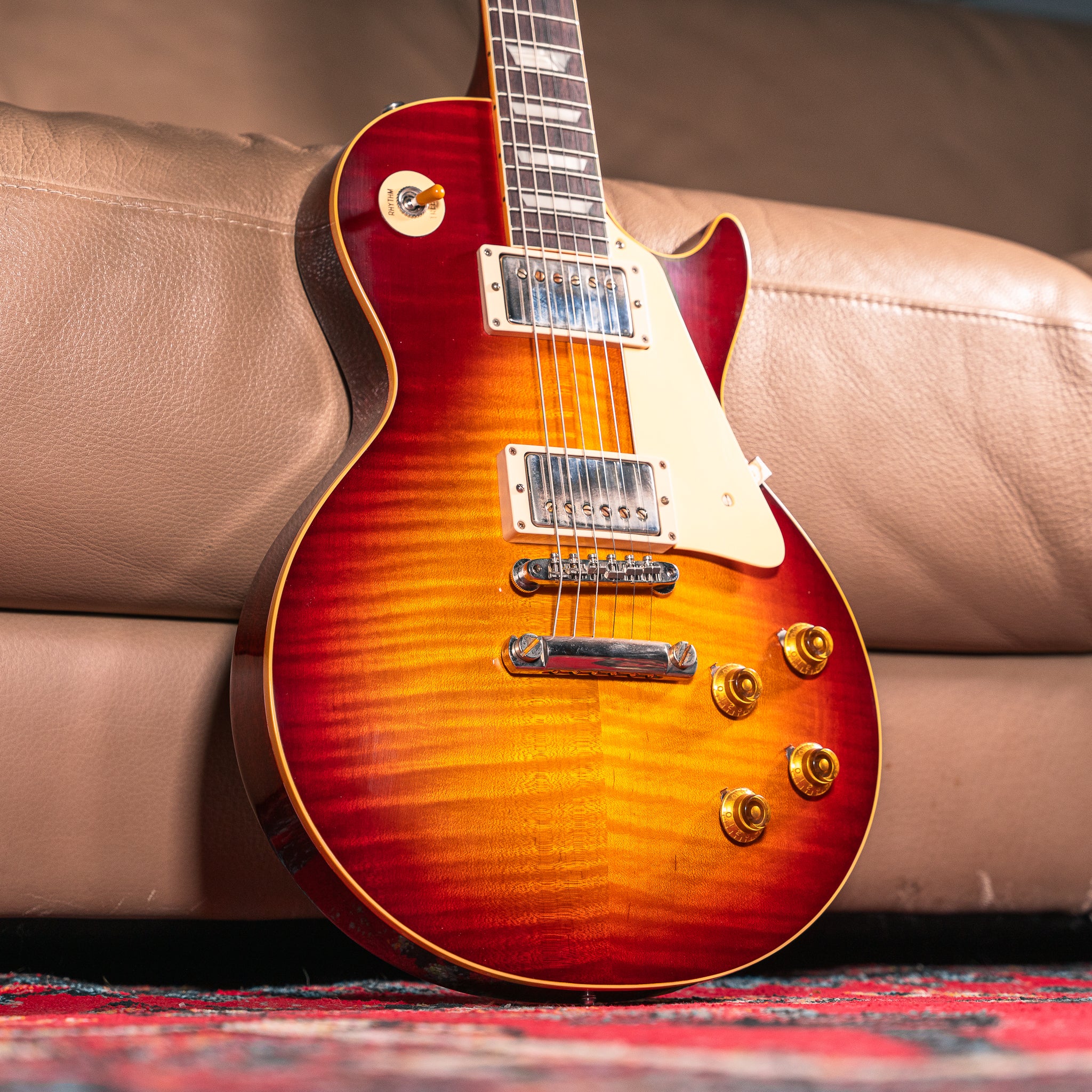 Gibson Custom "Beauty of the Burst" '59 Les Paul Standard Page 74