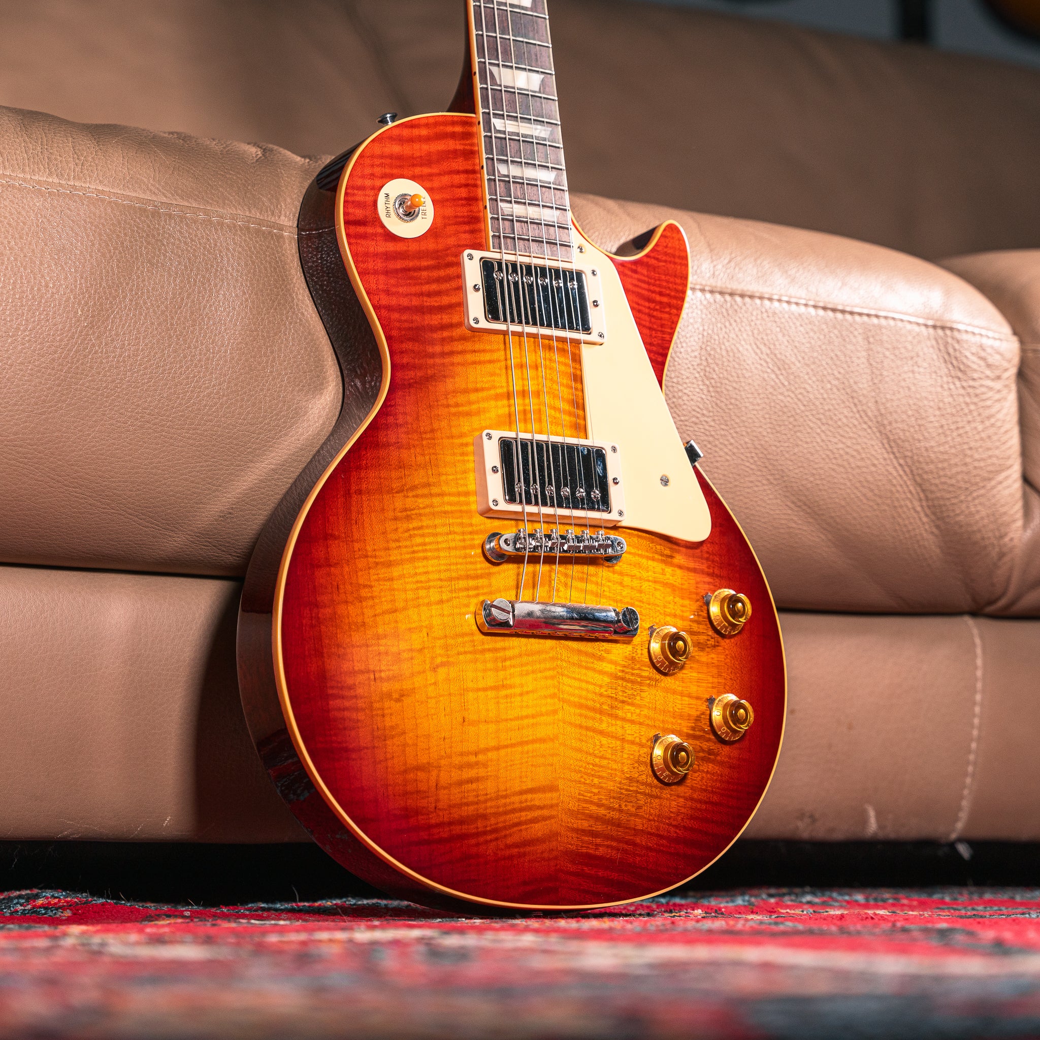 Gibson Custom '59 Les Paul Standard "Beauty of the Burst" Page 102