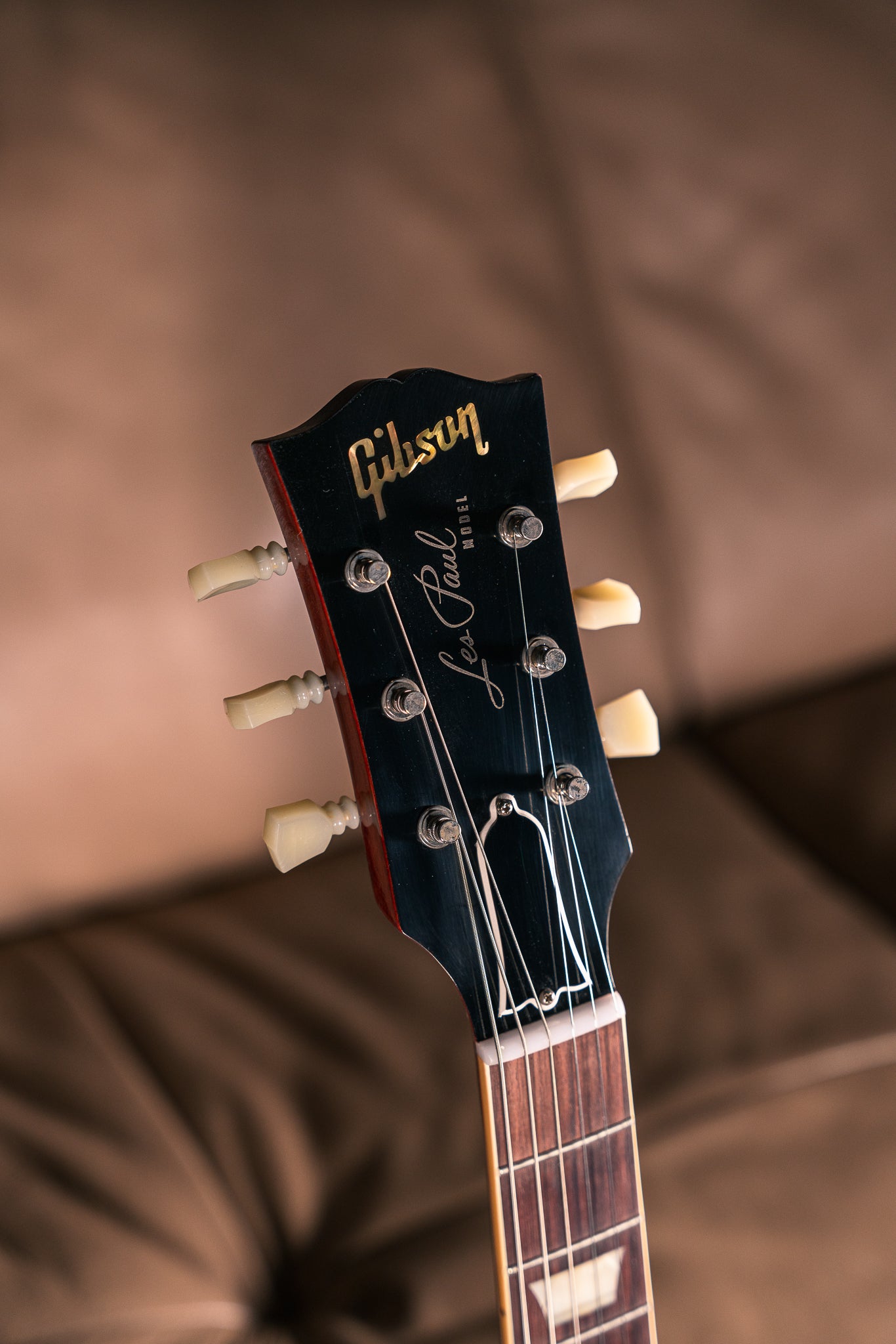 Gibson Custom '60 Les Paul Standard in Washed Cherry Sunburst
