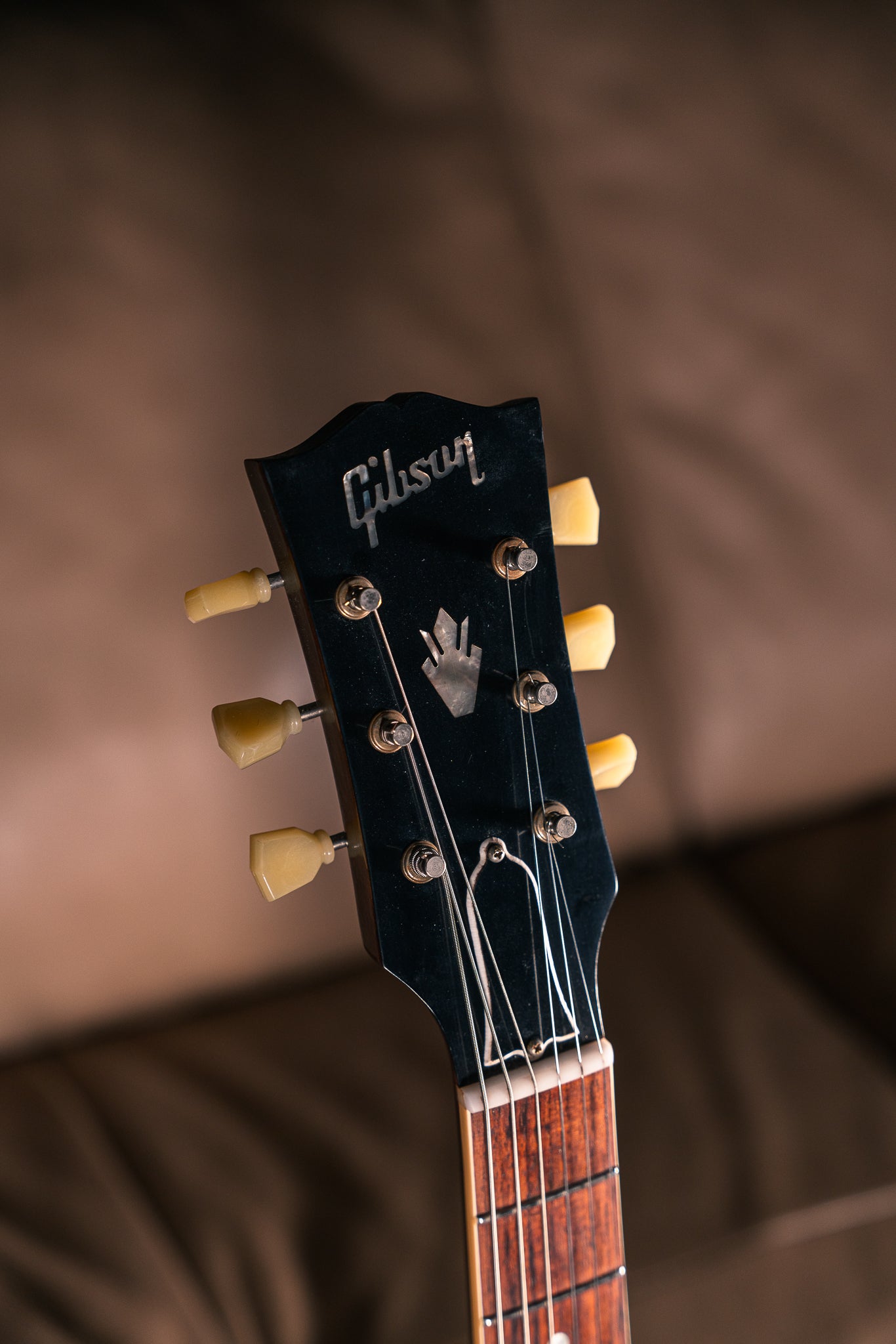 Gibson - 2012 - Memphis Custom Shop ES-335 in Vintage Burst