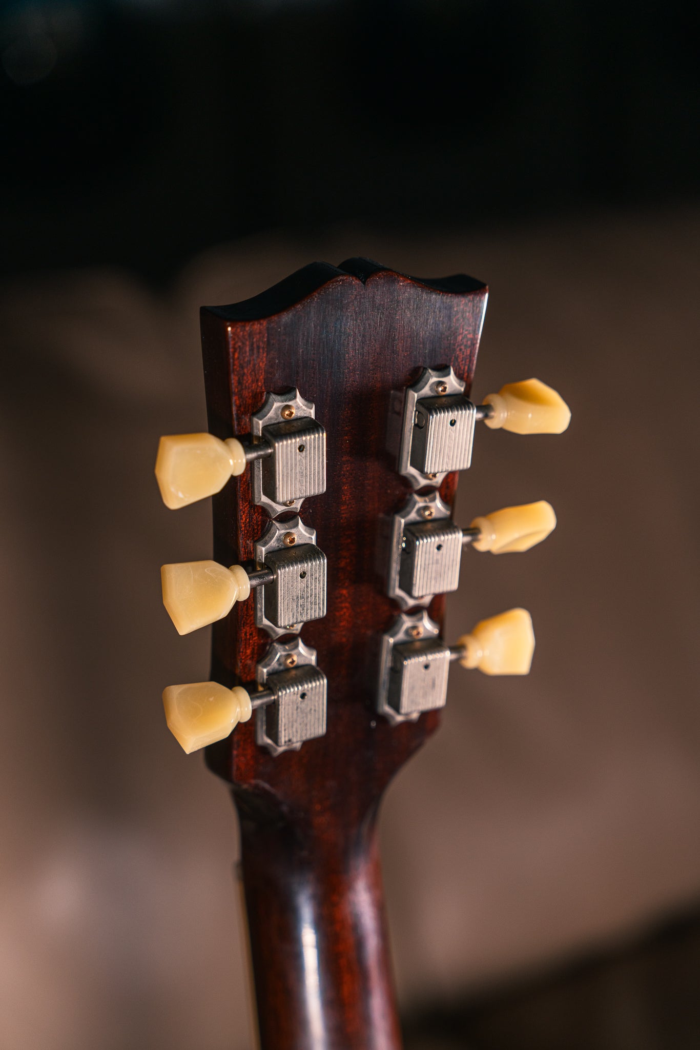 Gibson - 2012 - Memphis Custom Shop ES-335 in Vintage Burst