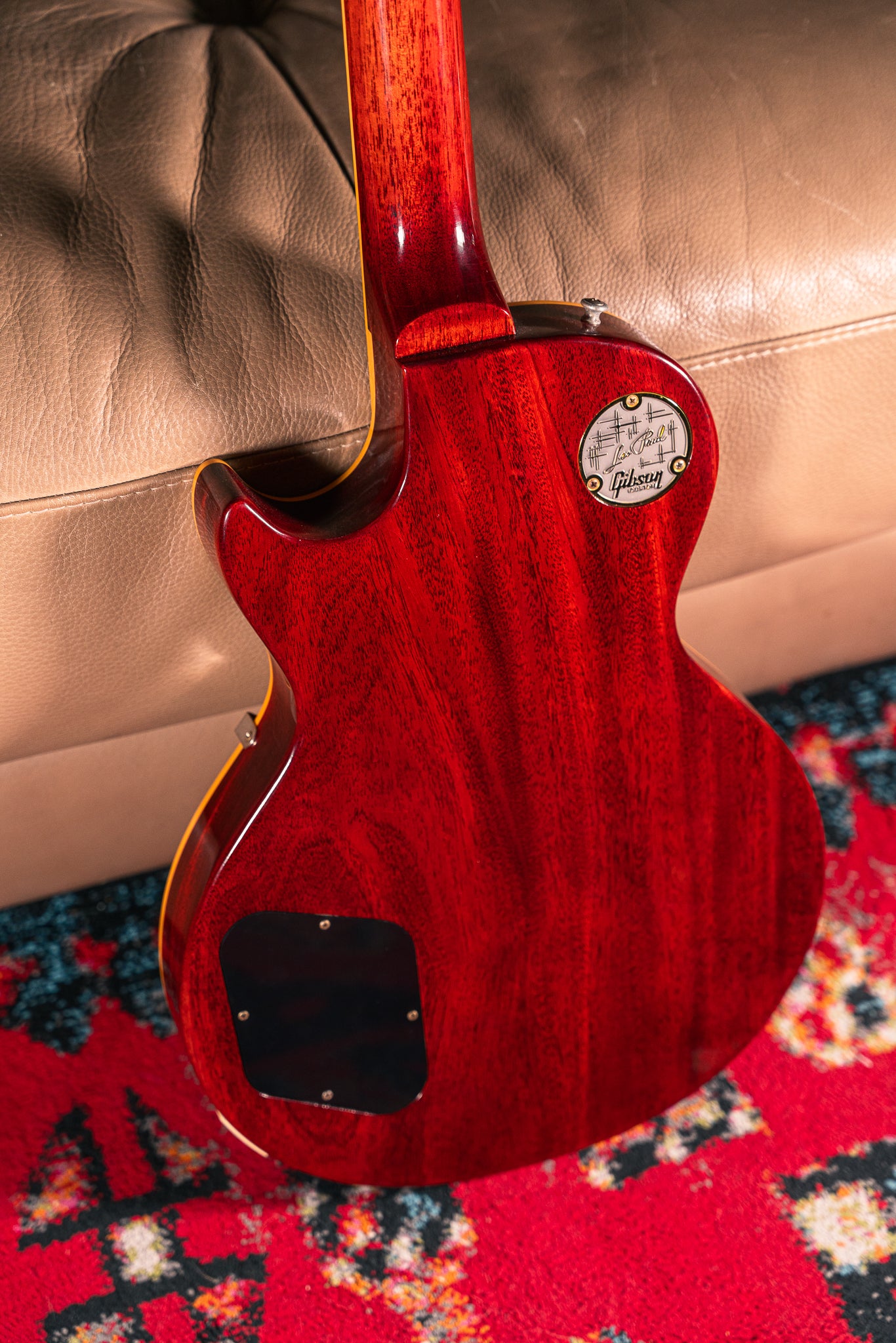 Gibson Custom '58 Les Paul Standard Ultra Light Aged in Washed Cherry Sunburst