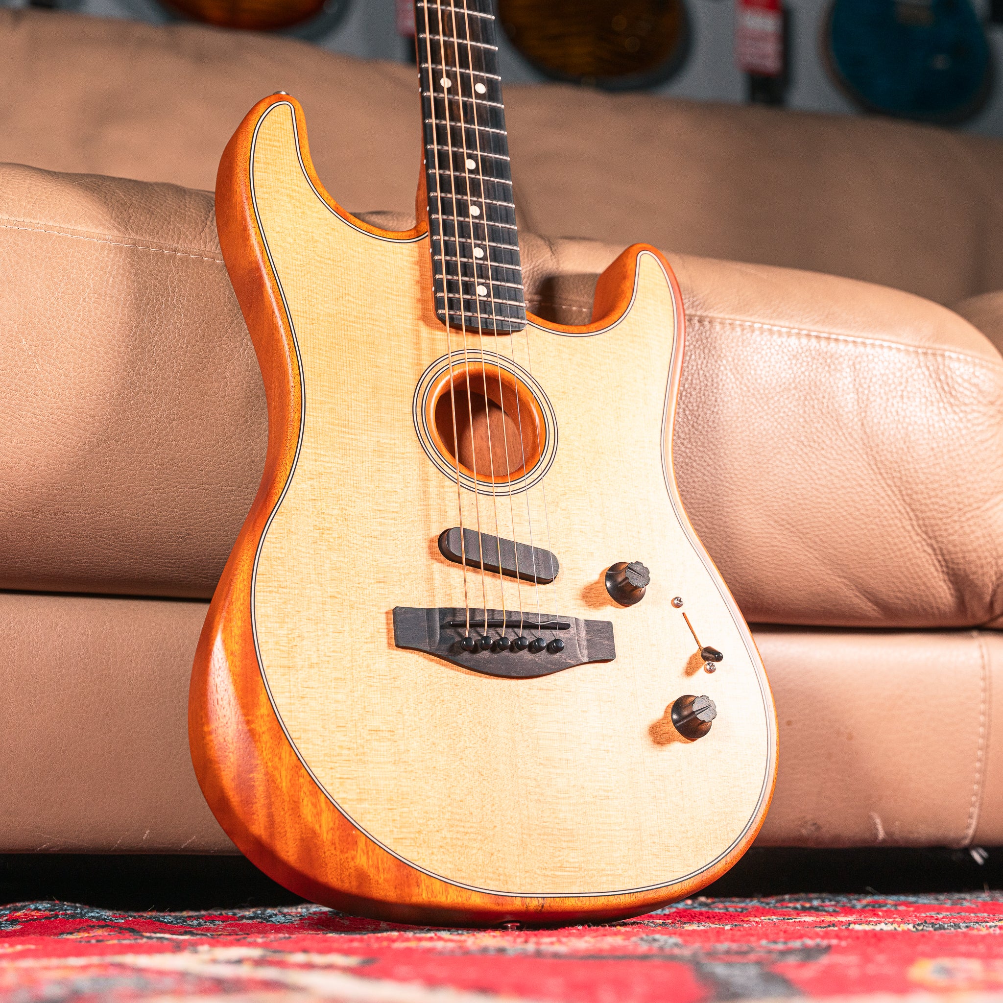 Fender American Acoustasonic Stratocaster, Pre-Owned