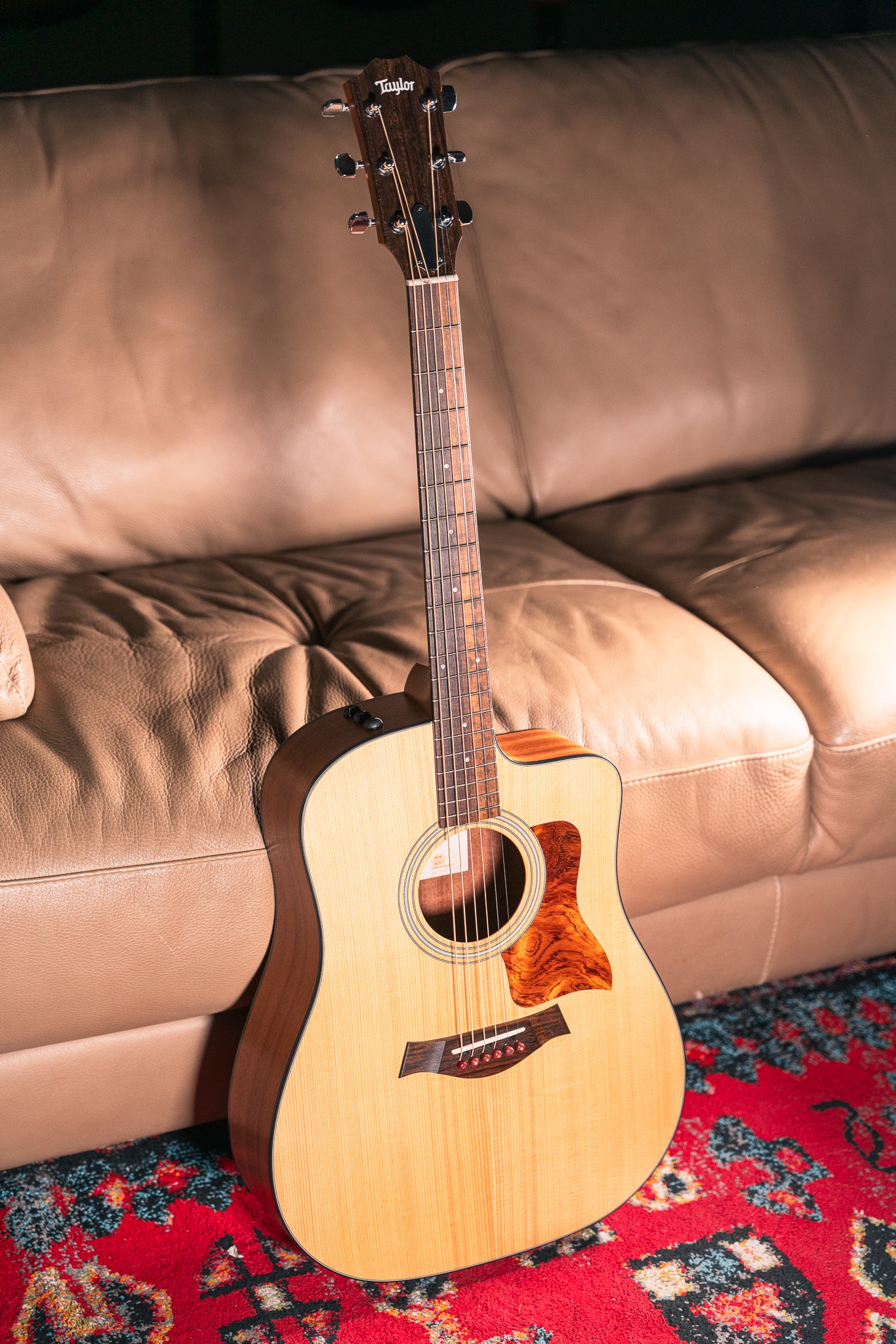 Taylor 110ce, Pre-Owned