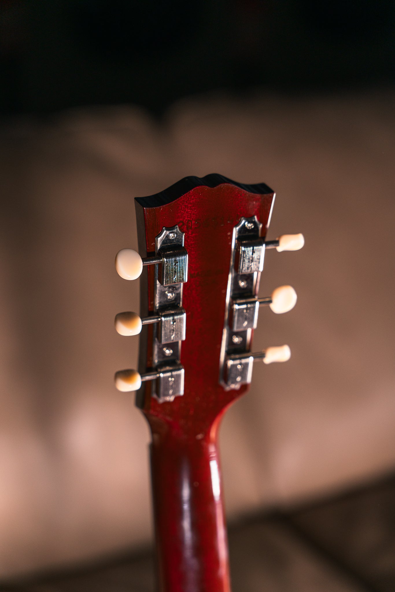 Gibson J-45 '60s Original in Wine Red