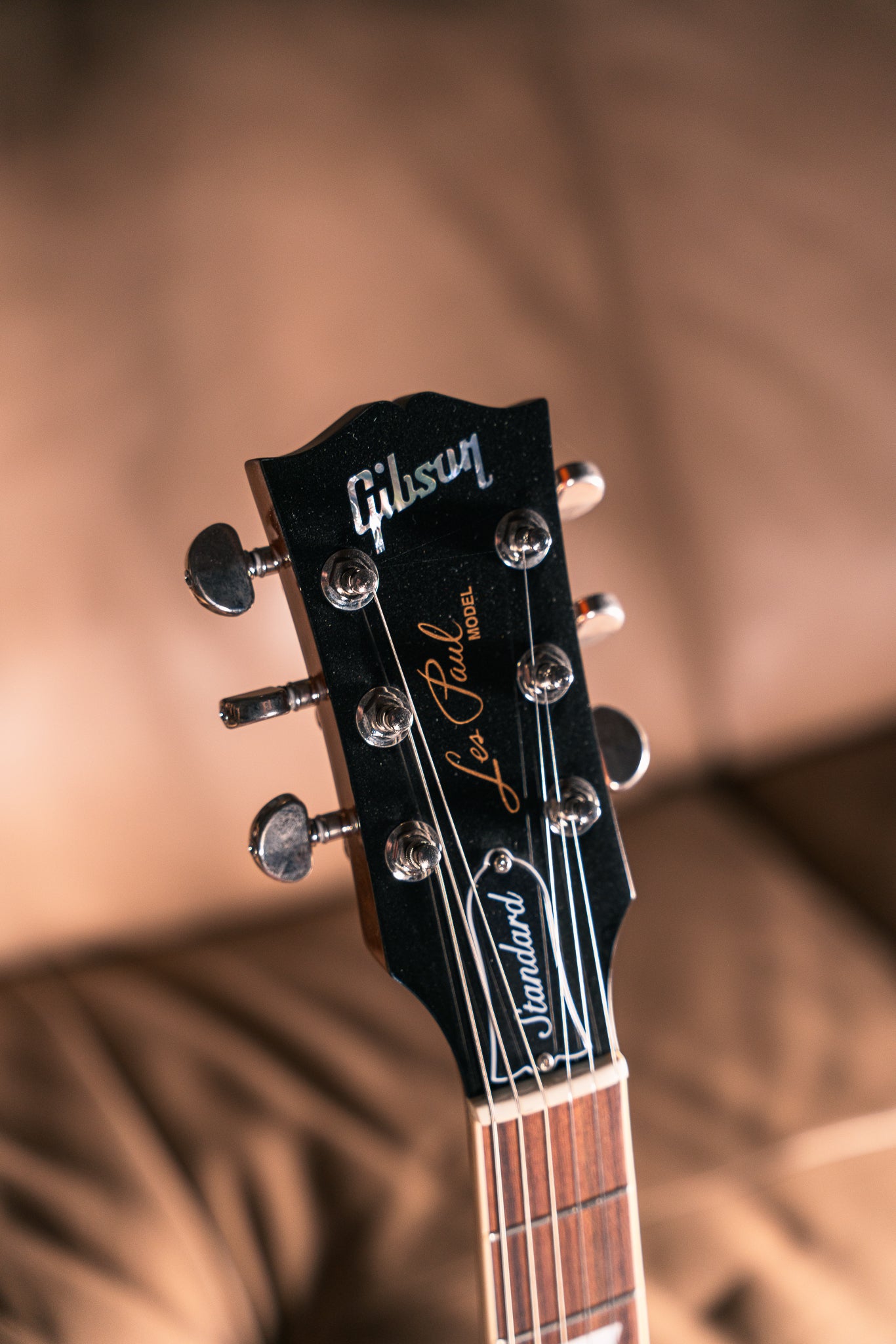 Gibson Les Paul Standard '60s Plain Top in Ebony