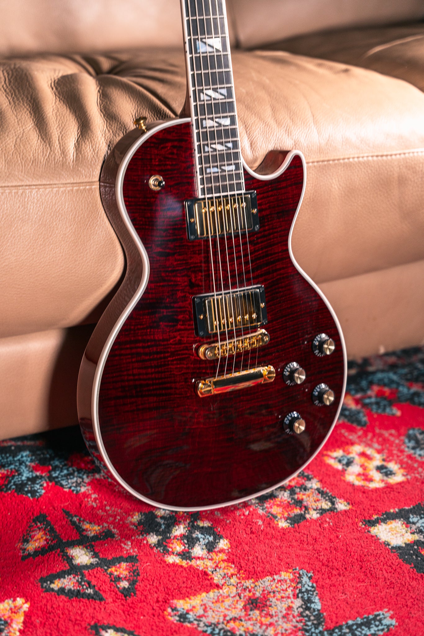 Gibson Les Paul Supreme in Wine Red