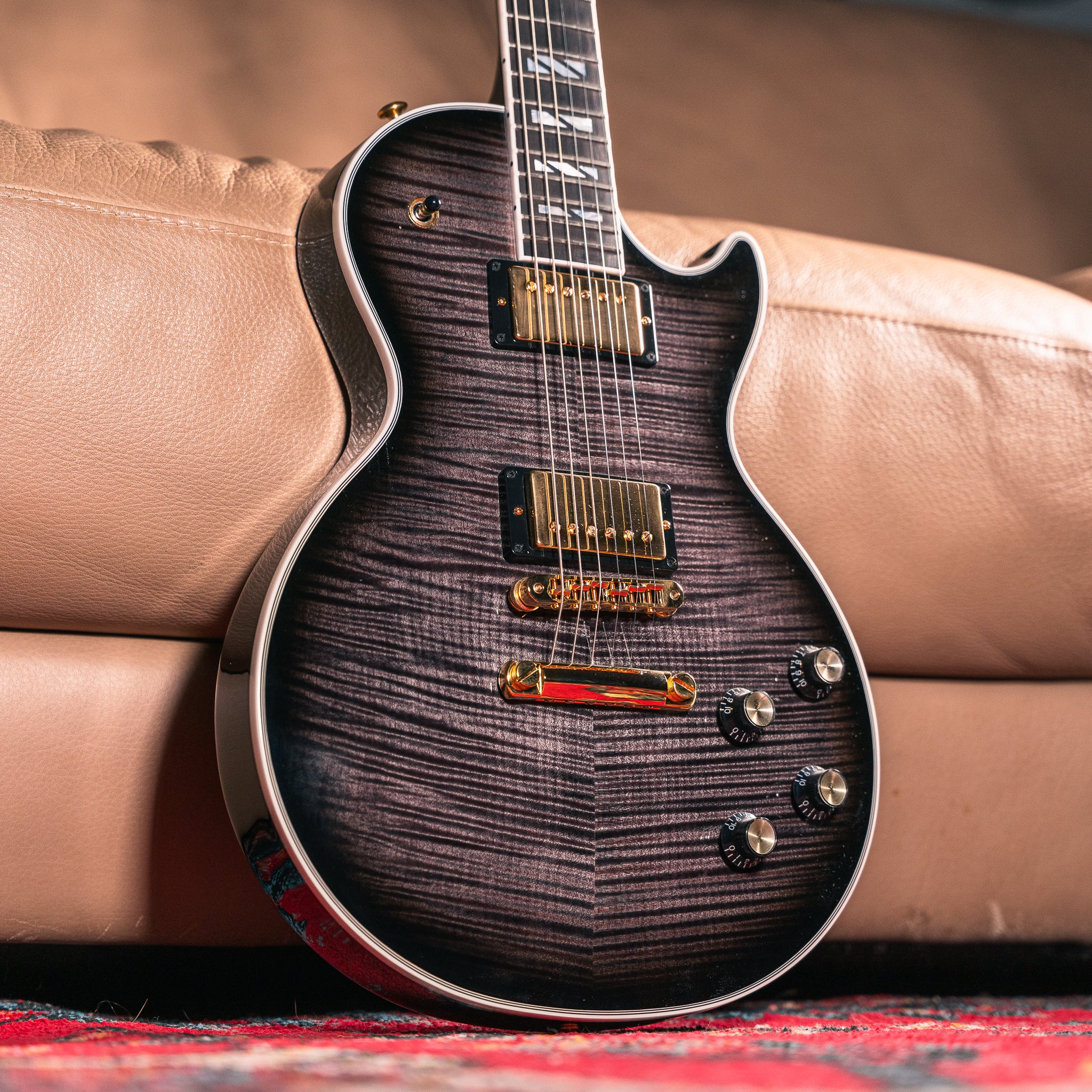 Gibson Les Paul Supreme in Translucent Ebony Burst