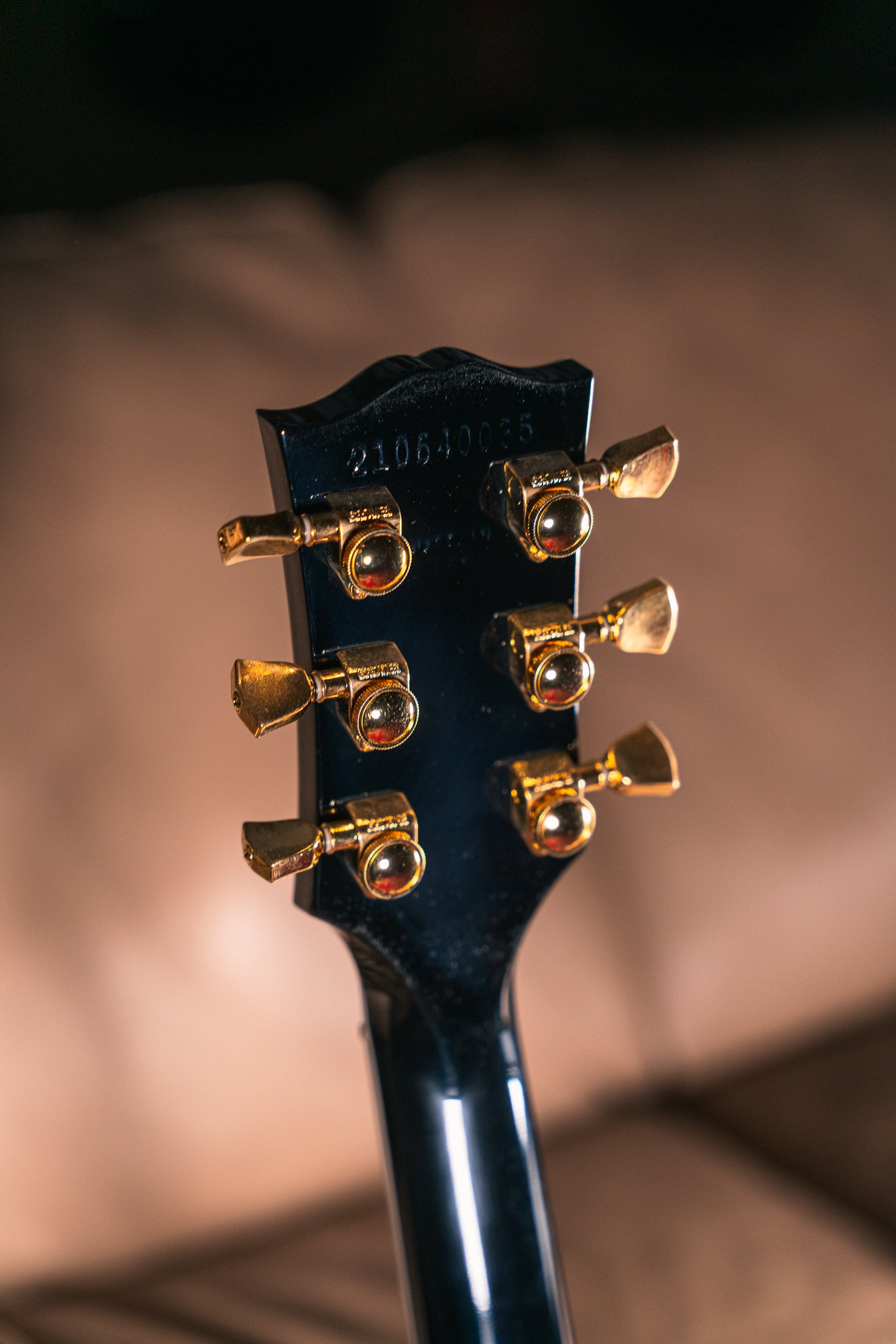 Gibson Les Paul Supreme in Translucent Ebony Burst