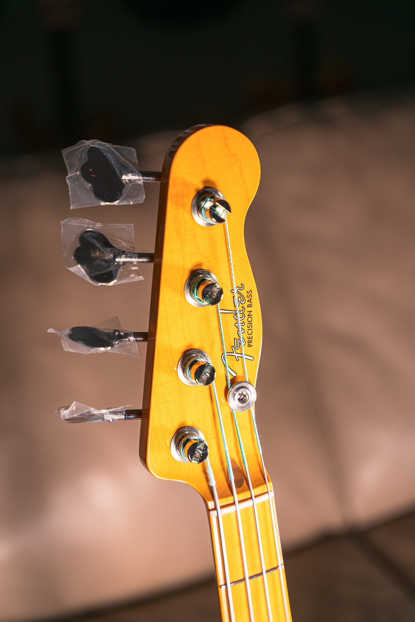 Fender 75th Anniversary American Vintage II '51 Precision Bass in Butterscotch Blonde