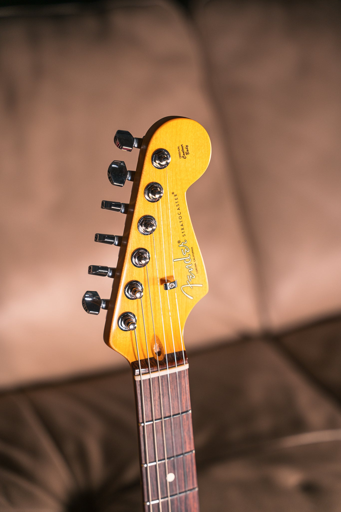 Fender LTD American Professional II Stratocaster Thinline in Transparent Daphne Blue