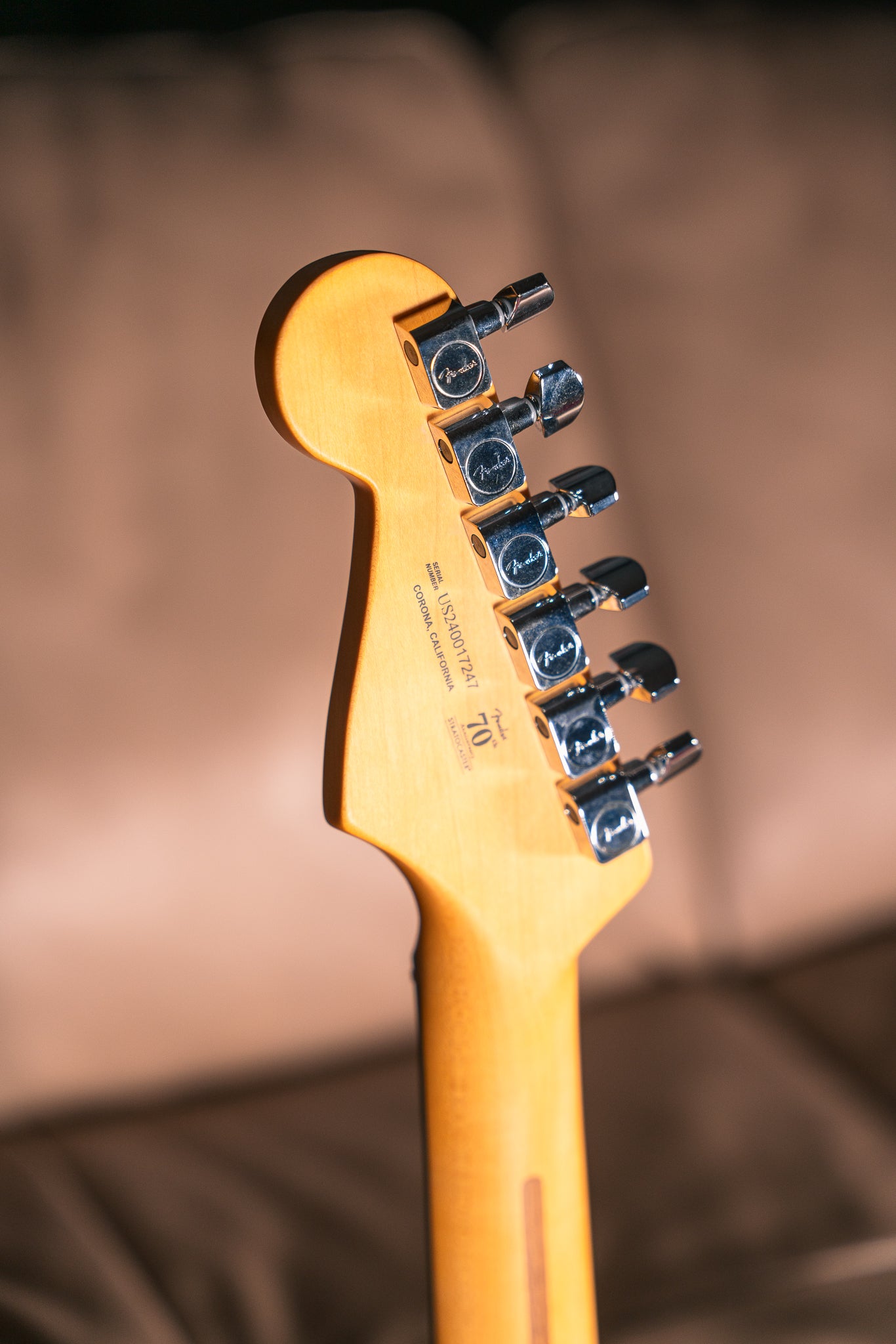 Fender LTD American Professional II Stratocaster Thinline in Transparent Daphne Blue