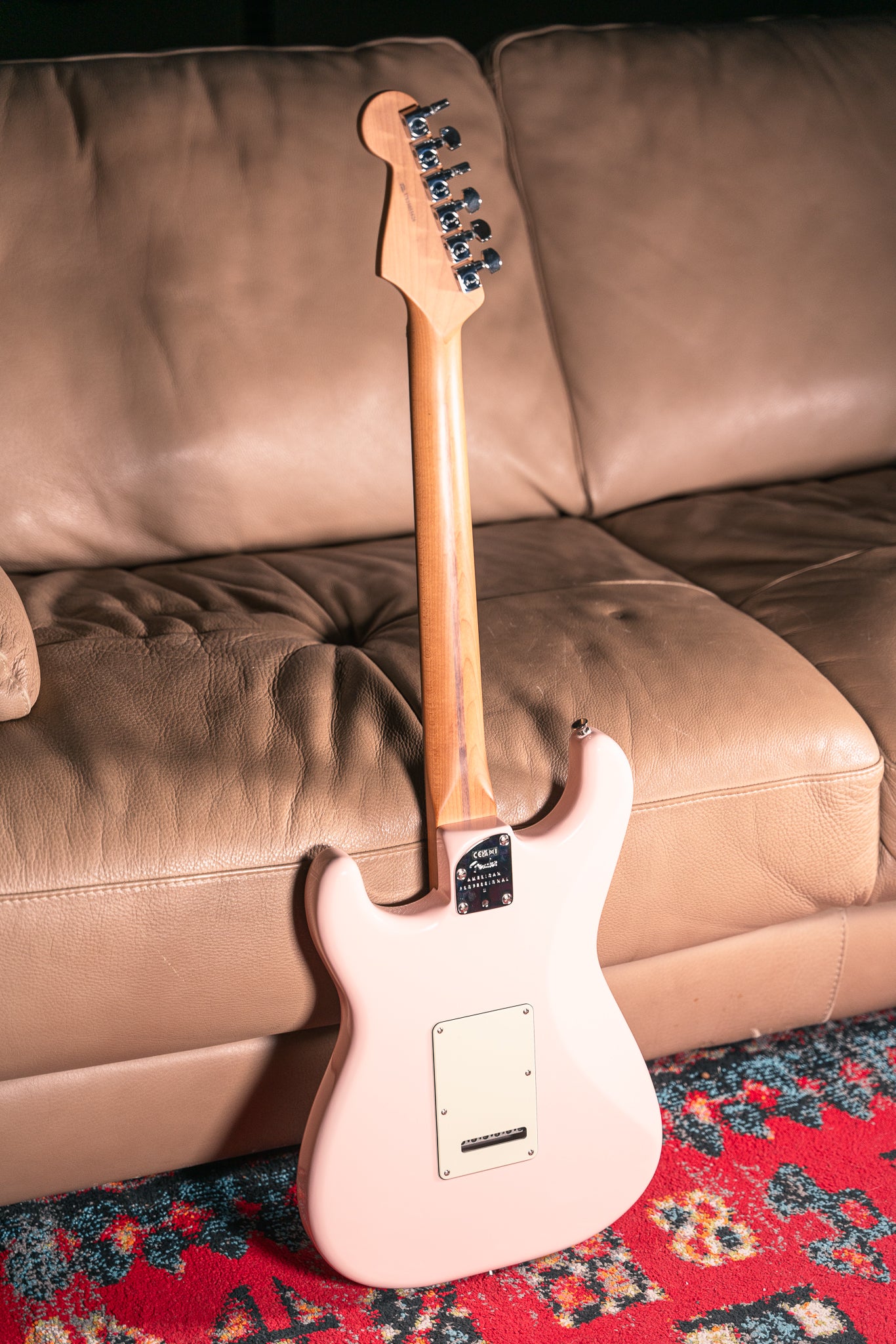 Fender LTD American Professional II Stratocaster in Shell Pink