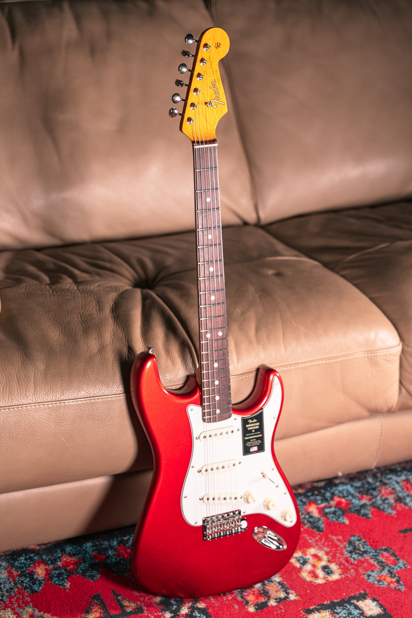 Fender American Vintage II '65 Stratocaster in Candy Apple Red