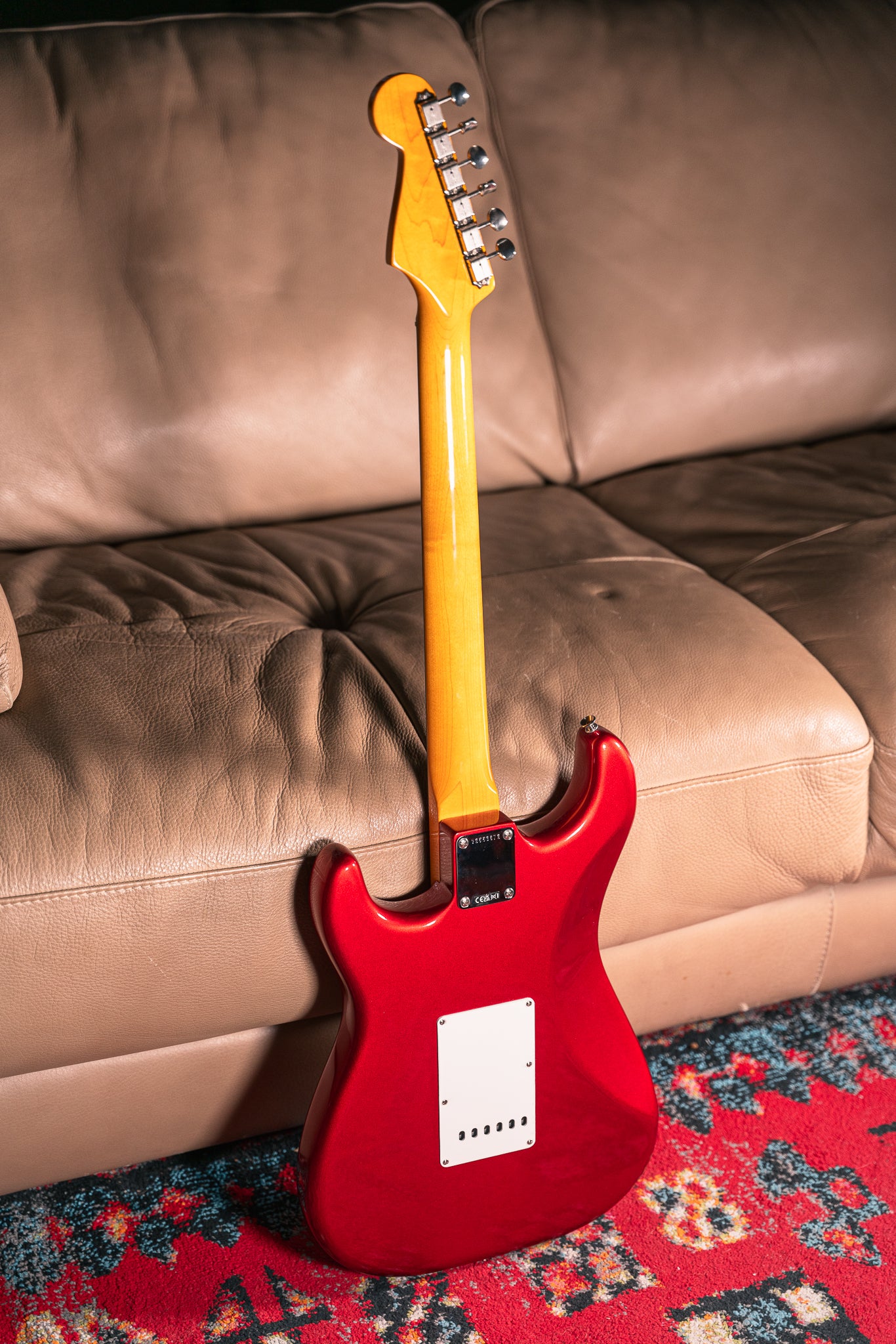 Fender American Vintage II '65 Stratocaster in Candy Apple Red
