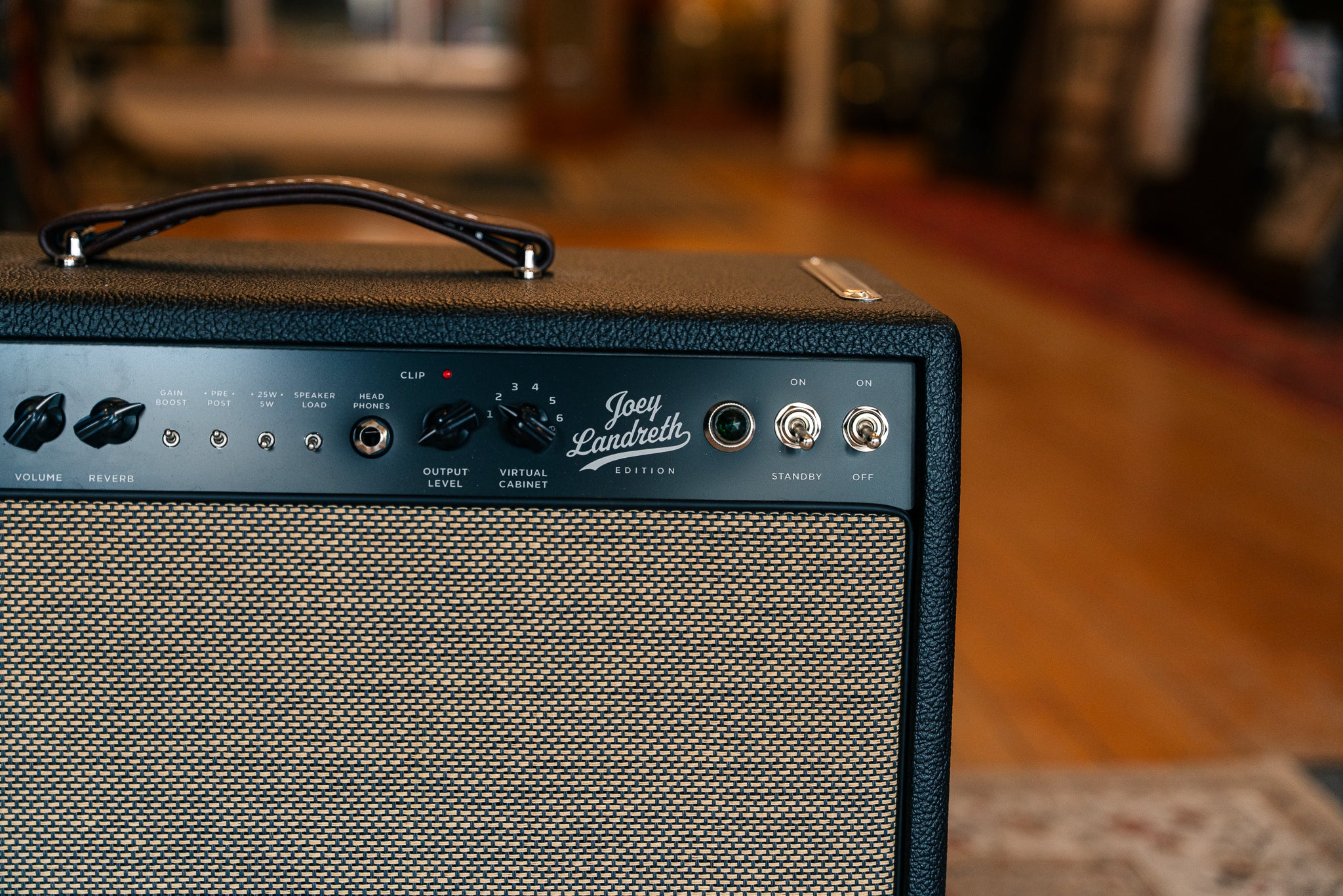 Revv D-25 - Joey Landreth Signature in Black