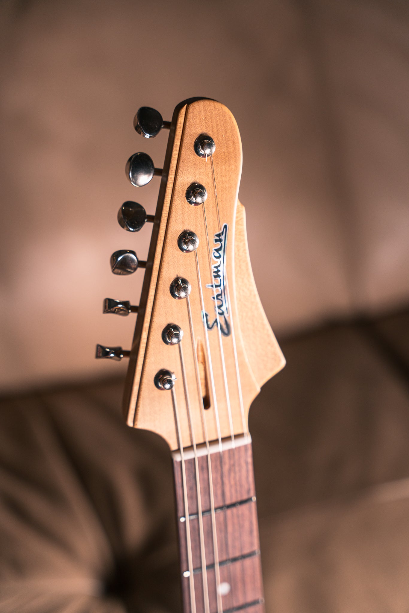 Eastman Fullertone Offset '62 in Gold