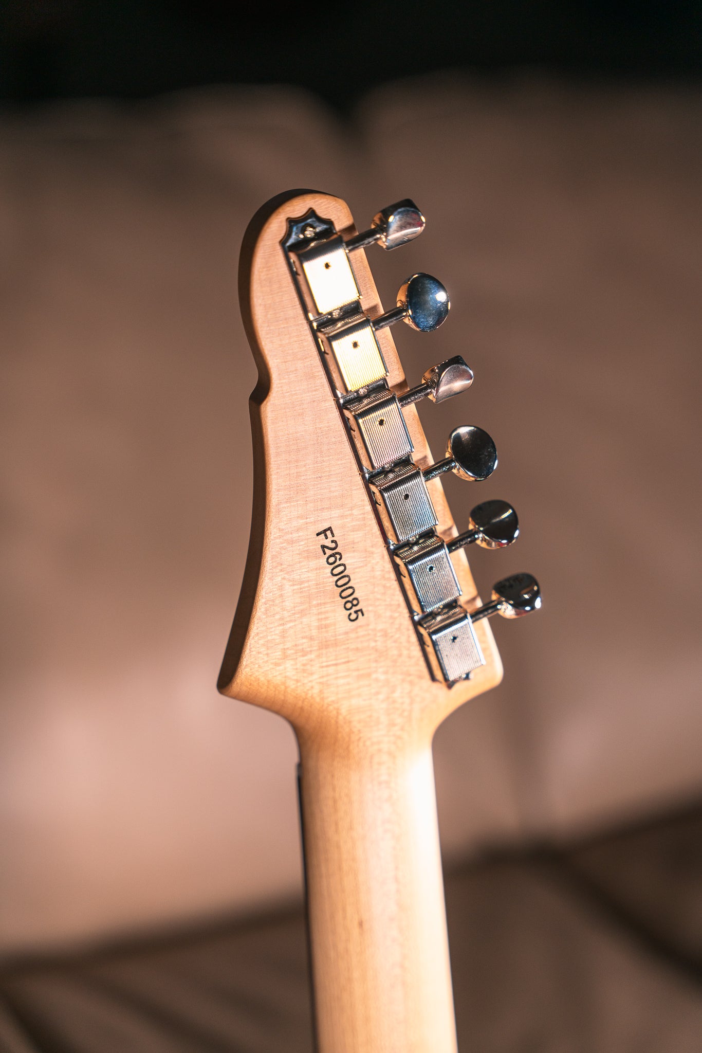 Eastman Fullertone Offset '62 in Gold